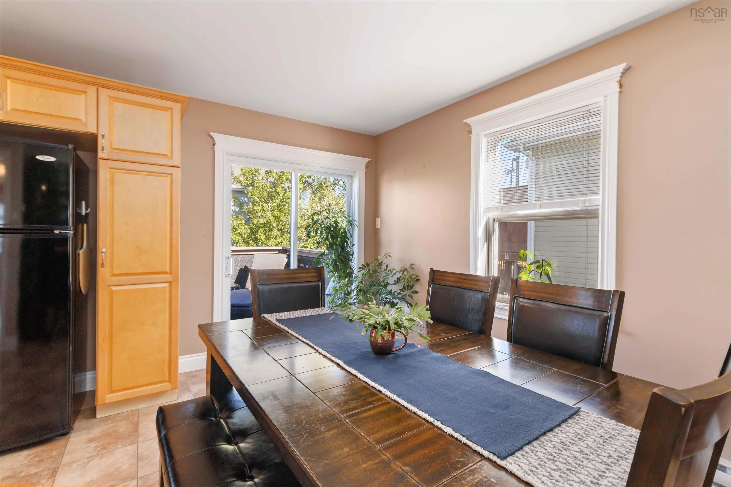77 St Clair Avenue, Dartmouth, NS B2X 0B2, 3 Bedrooms Bedrooms, ,4 BathroomsBathrooms,Residential,For Sale,St Clair,202520476