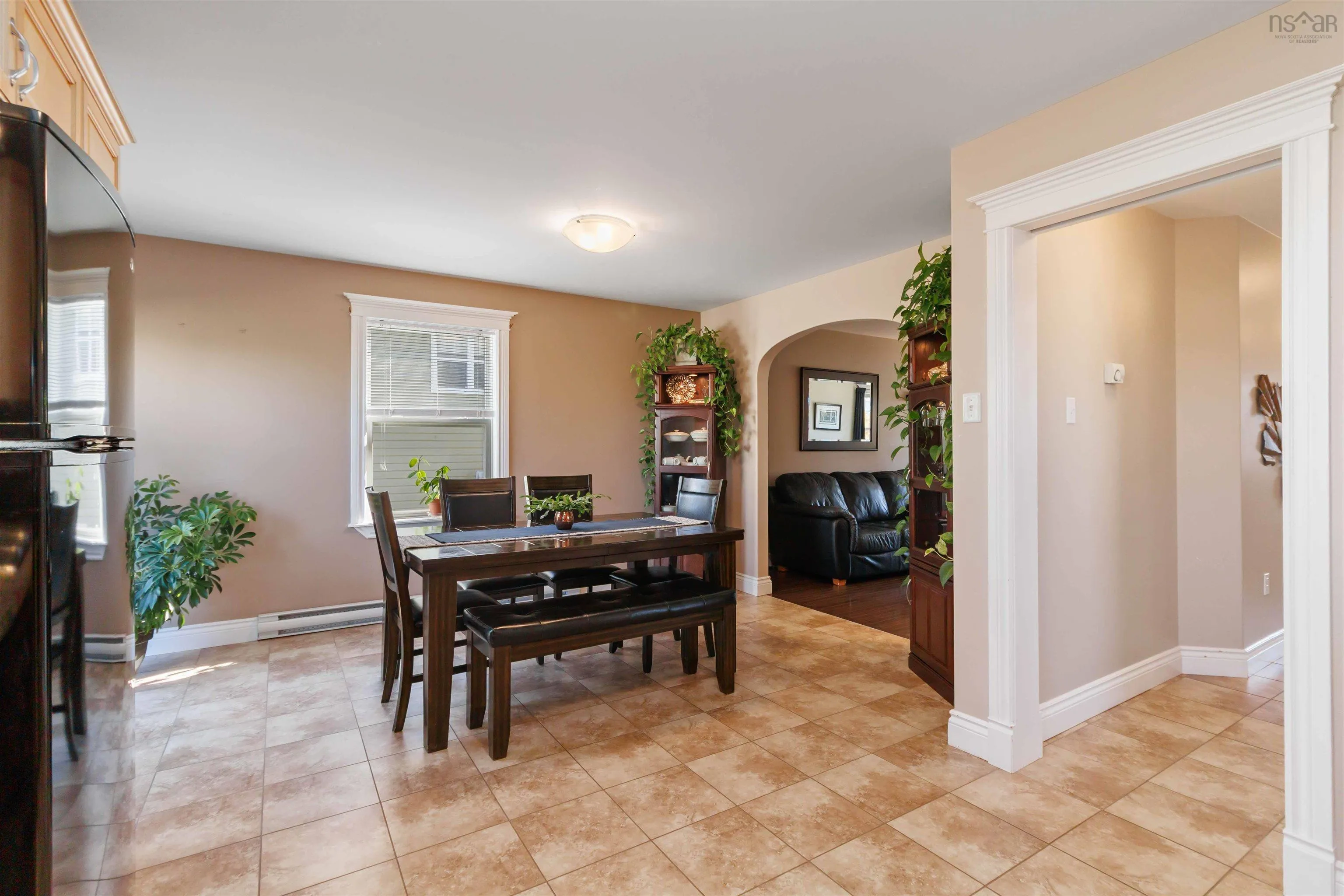 77 St Clair Avenue, Dartmouth, NS B2X 0B2, 3 Bedrooms Bedrooms, ,4 BathroomsBathrooms,Residential,For Sale,St Clair,202520476