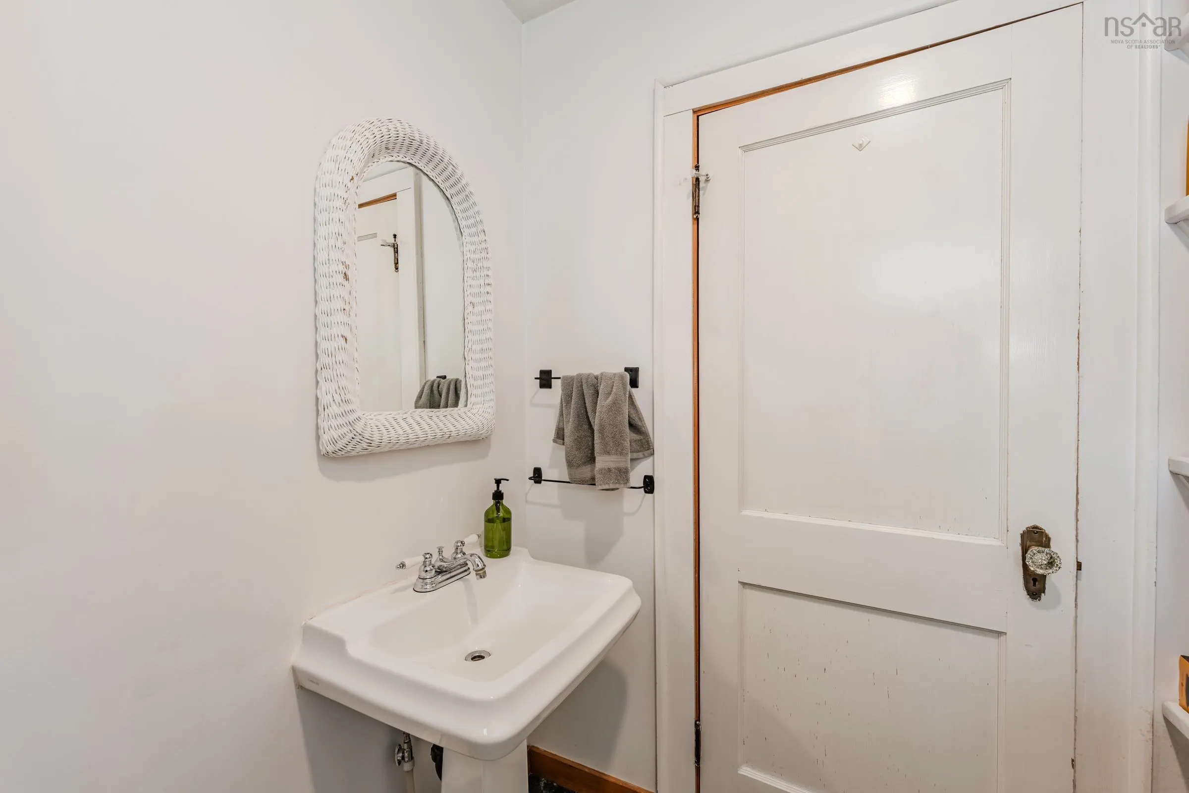 8882 Highway 1, Meteghan River Ns B0w 2l0, 3 Bedrooms Bedrooms, ,2 BathroomsBathrooms,Residential,For Sale,Highway 1,202501422