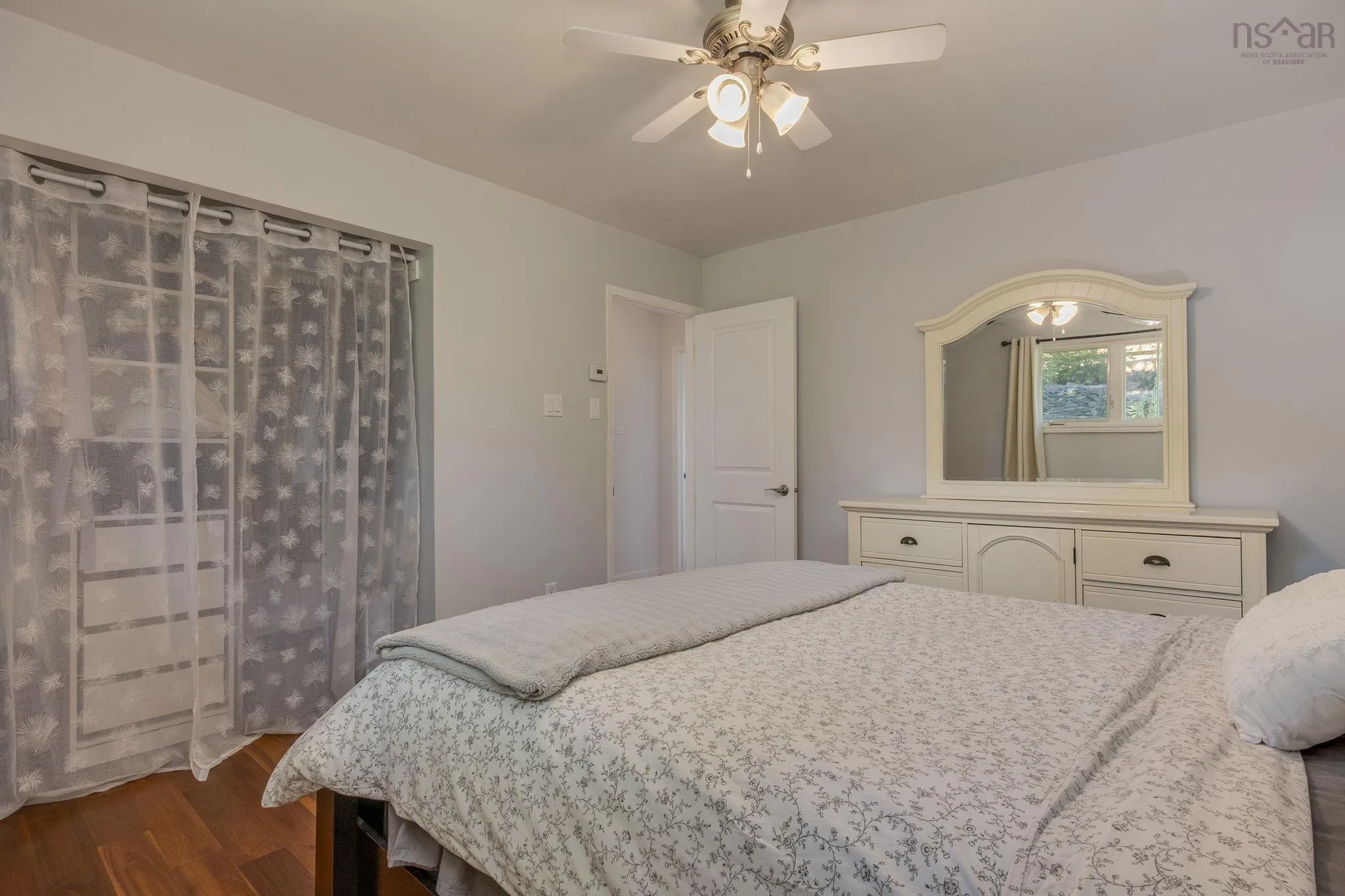 98 Collins Grove, Dartmouth, NS B2W 4E6, 3 Bedrooms Bedrooms, ,2 BathroomsBathrooms,Residential,For Sale,Collins Grove,202522446