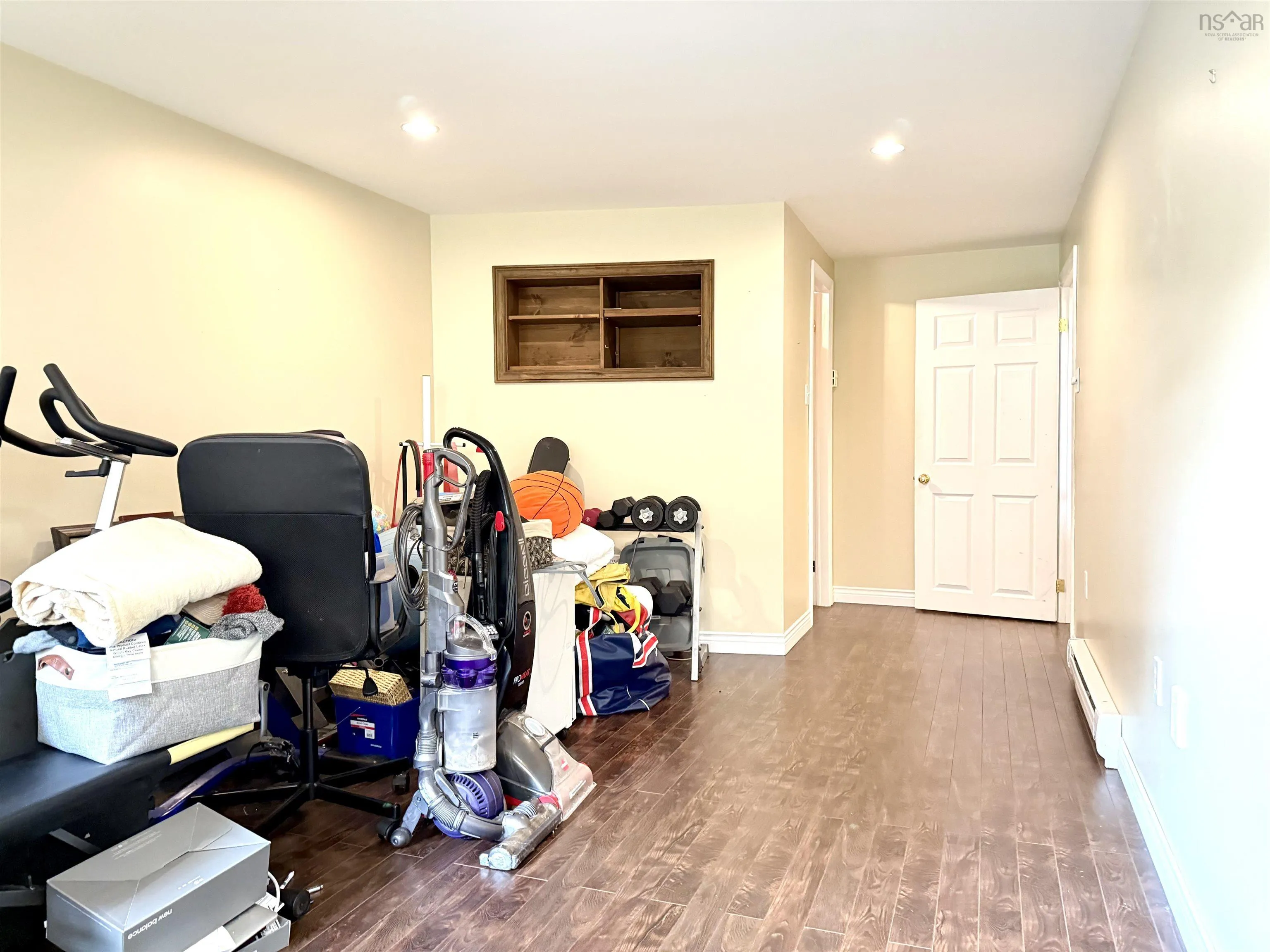 2 Abbey Road, Amherst, NS B4H 4T2, 4 Bedrooms Bedrooms, ,4 BathroomsBathrooms,Residential,For Sale,Abbey,202520178