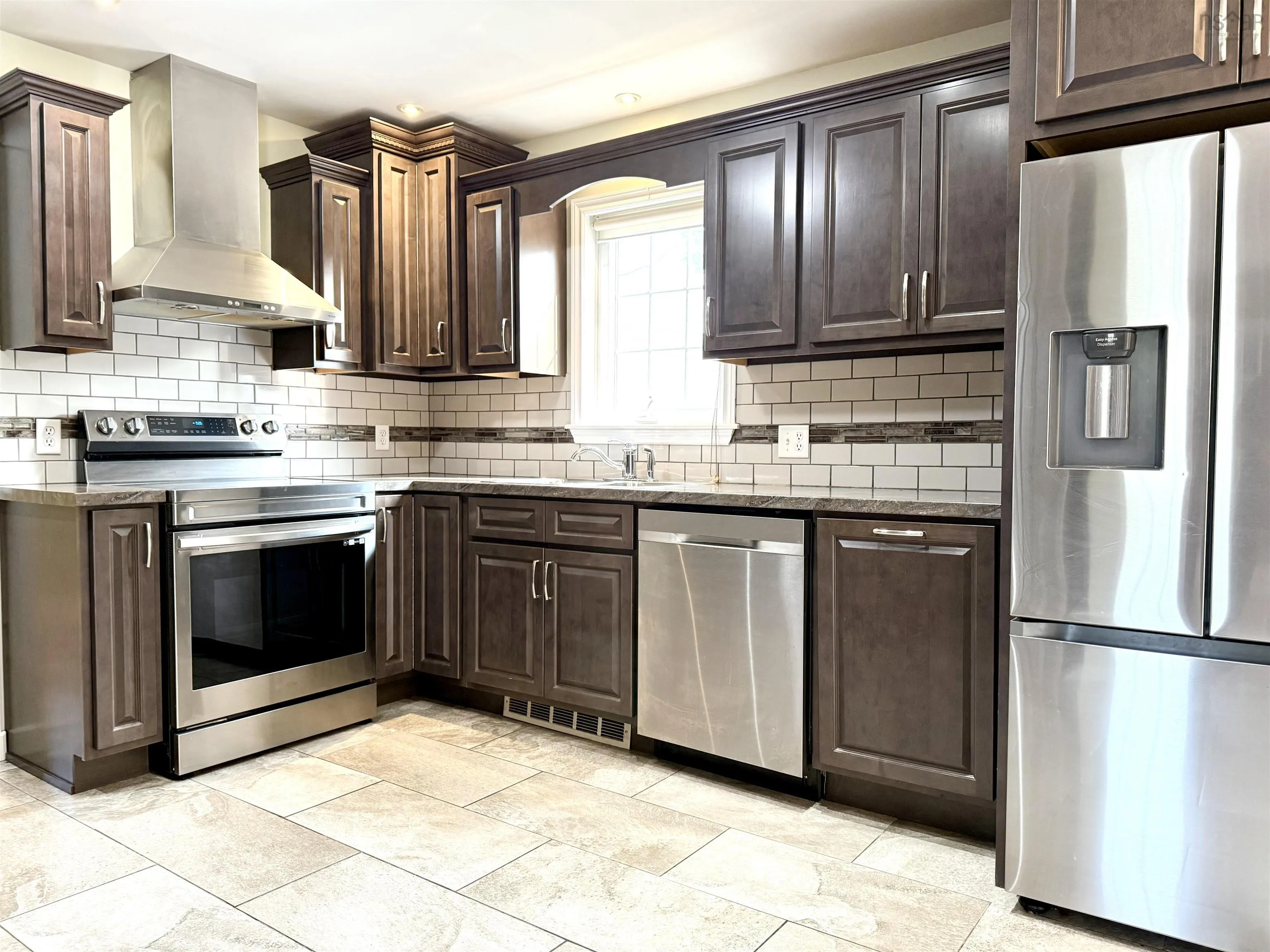 2 Abbey Road, Amherst, NS B4H 4T2, 4 Bedrooms Bedrooms, ,4 BathroomsBathrooms,Residential,For Sale,Abbey,202520178