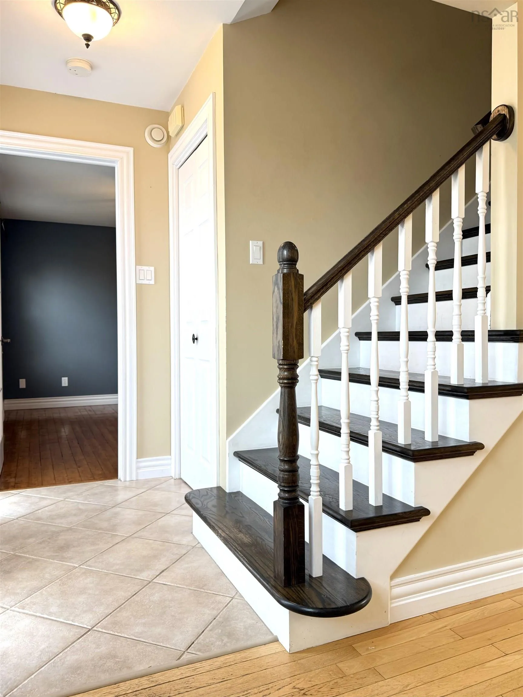 2 Abbey Road, Amherst, NS B4H 4T2, 4 Bedrooms Bedrooms, ,4 BathroomsBathrooms,Residential,For Sale,Abbey,202520178