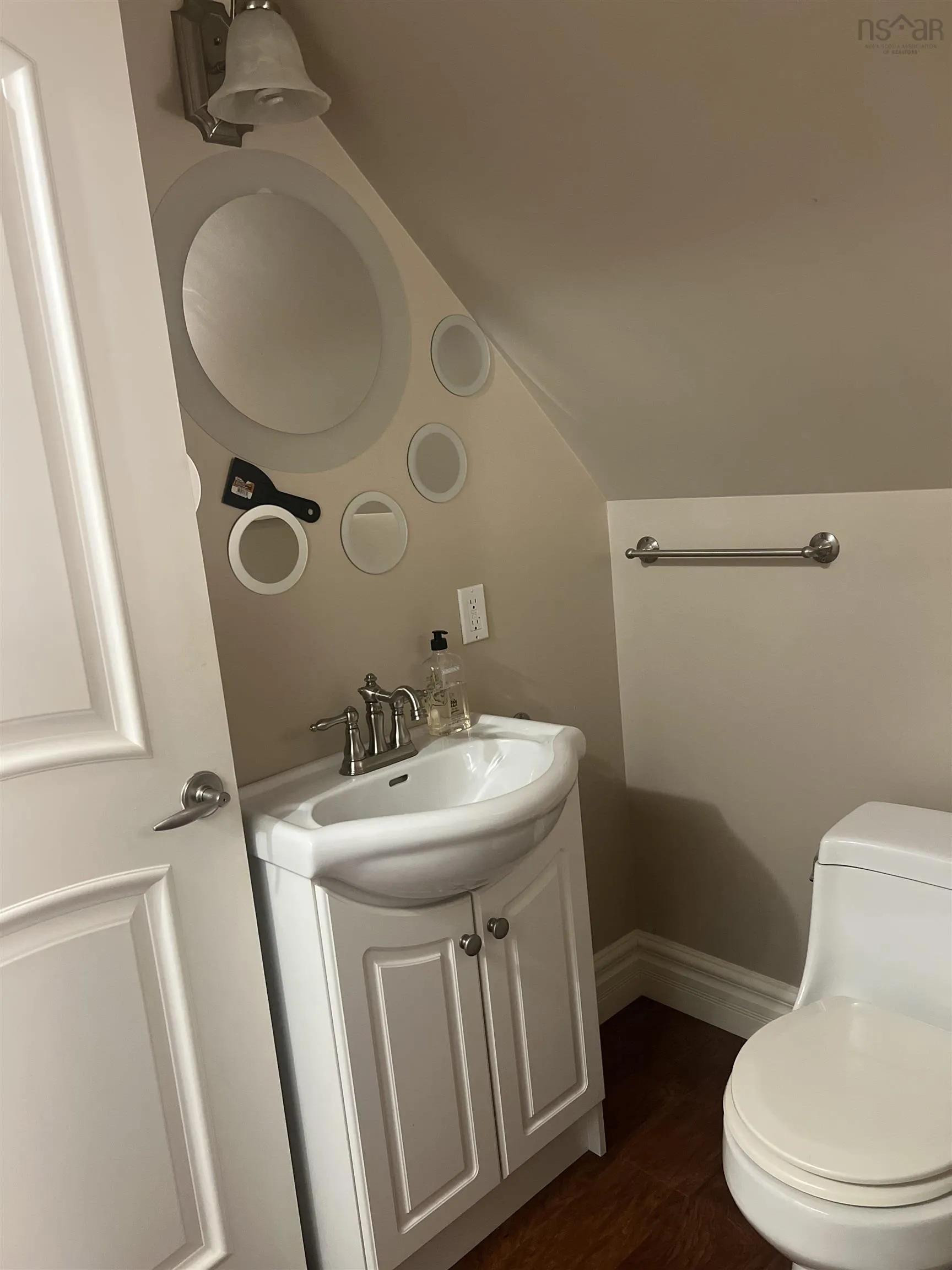 3 Eaton Drive, Valley, NS B6L 3J7, 4 Bedrooms Bedrooms, ,5 BathroomsBathrooms,Residential,For Sale,Eaton,202518080