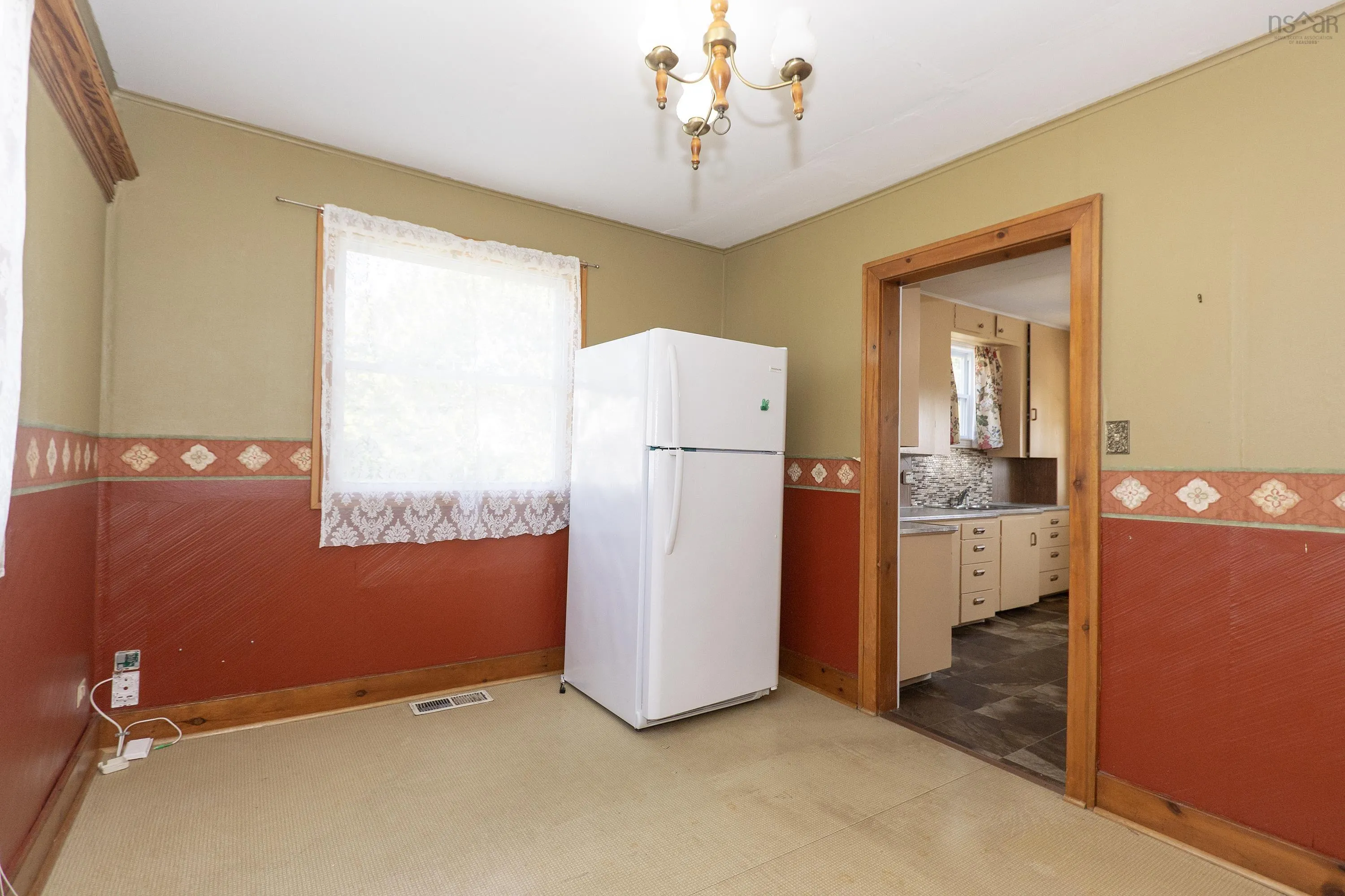 94 Mcfarlane Street, Springhill, NS B0M 1X0, 3 Bedrooms Bedrooms, ,1 BathroomBathrooms,Residential,For Sale,Mcfarlane,202520498