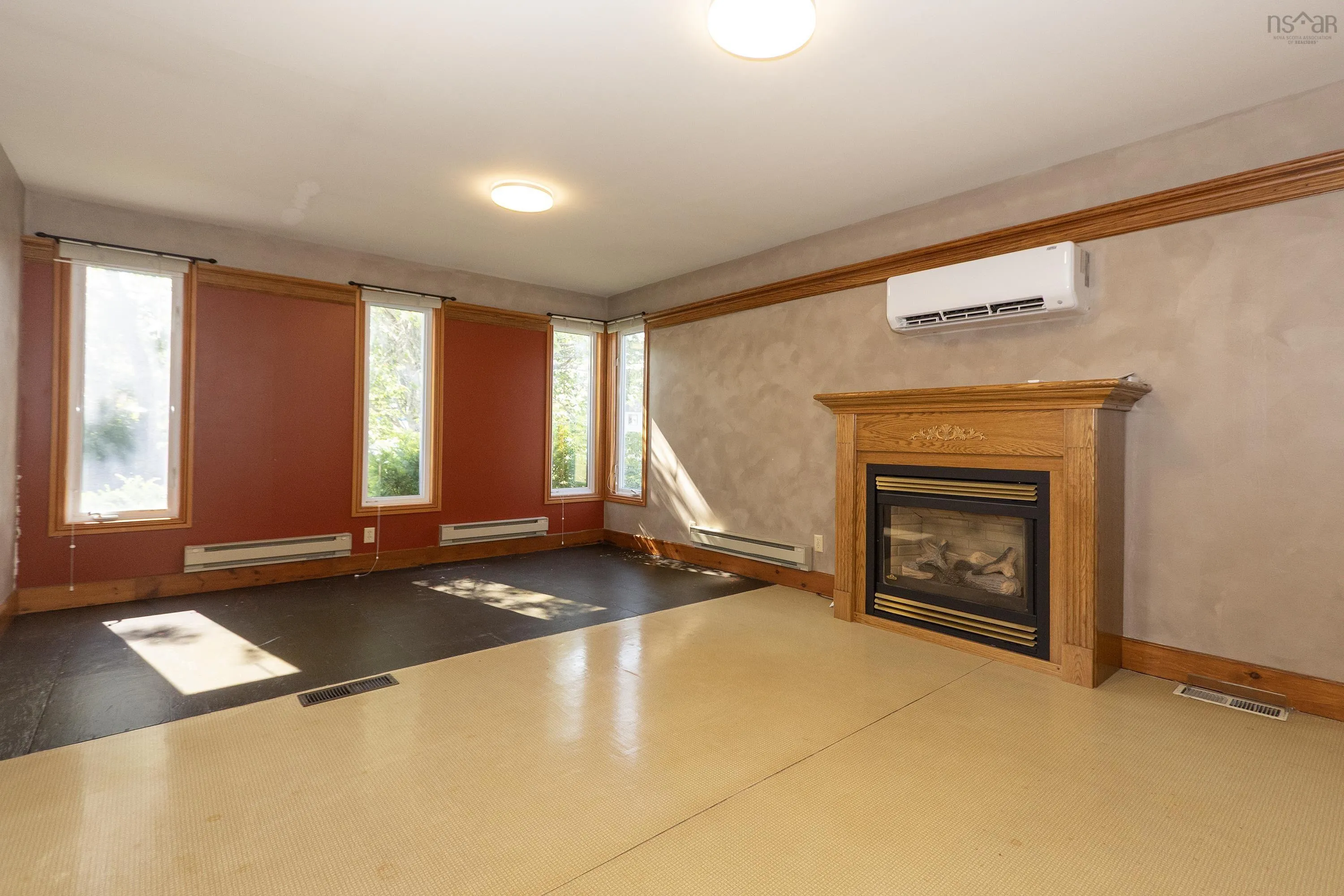 94 Mcfarlane Street, Springhill, NS B0M 1X0, 3 Bedrooms Bedrooms, ,1 BathroomBathrooms,Residential,For Sale,Mcfarlane,202520498