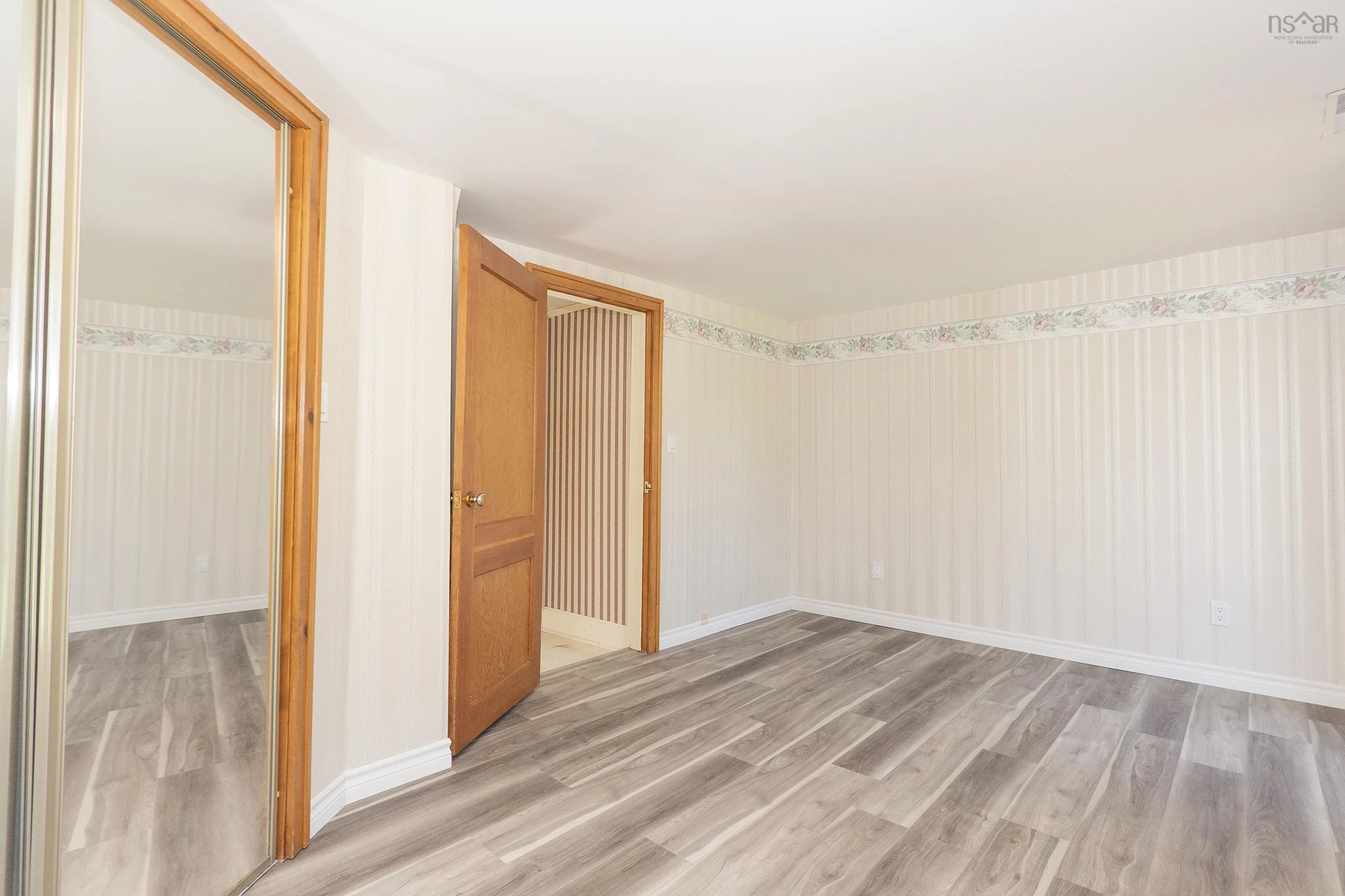 94 Mcfarlane Street, Springhill, NS B0M 1X0, 3 Bedrooms Bedrooms, ,1 BathroomBathrooms,Residential,For Sale,Mcfarlane,202520498