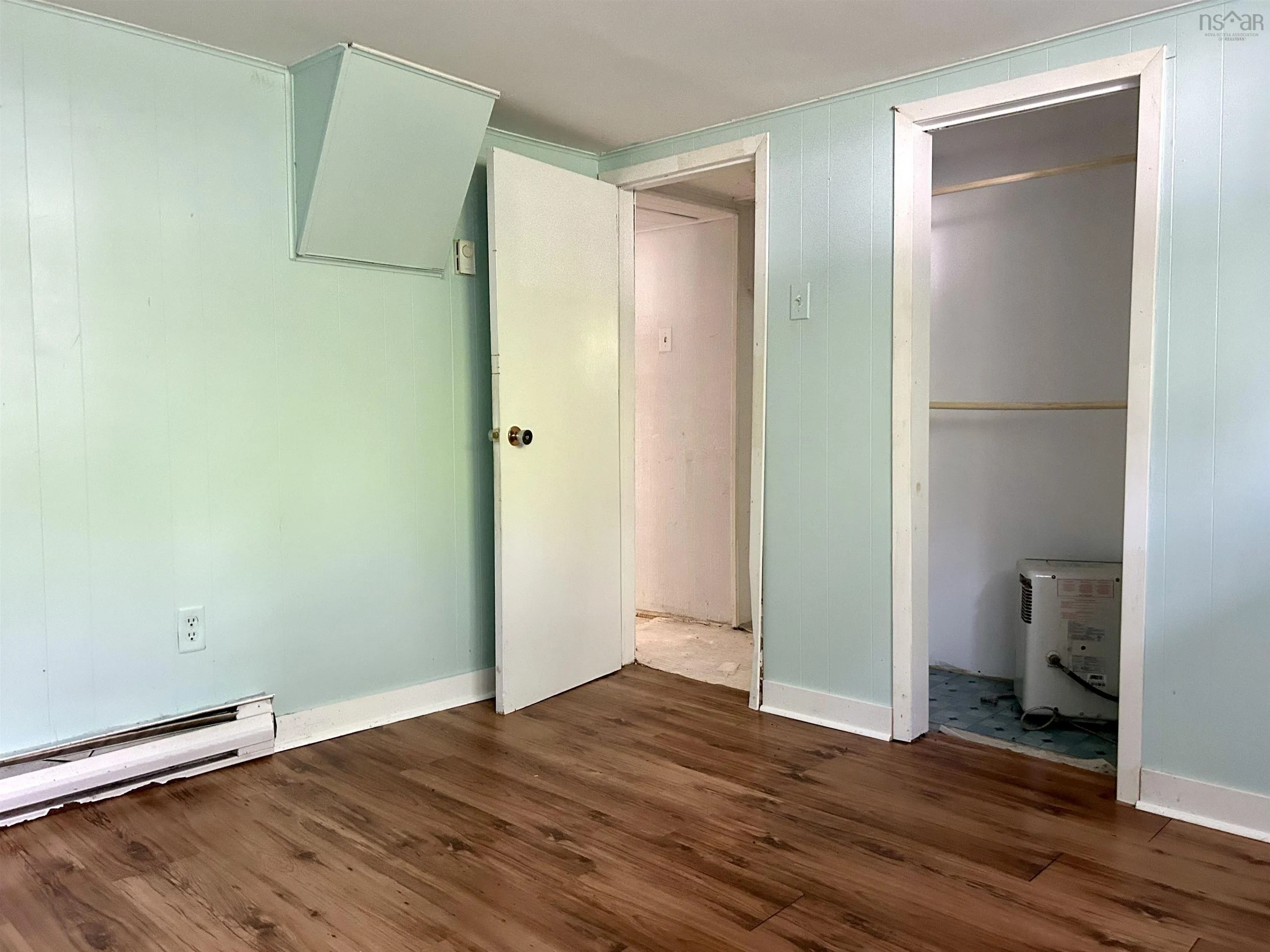 47 Spring Street, Amherst, NS B4H 1S1, 8 Bedrooms Bedrooms, ,Residential Income,For Sale,Spring,202522720