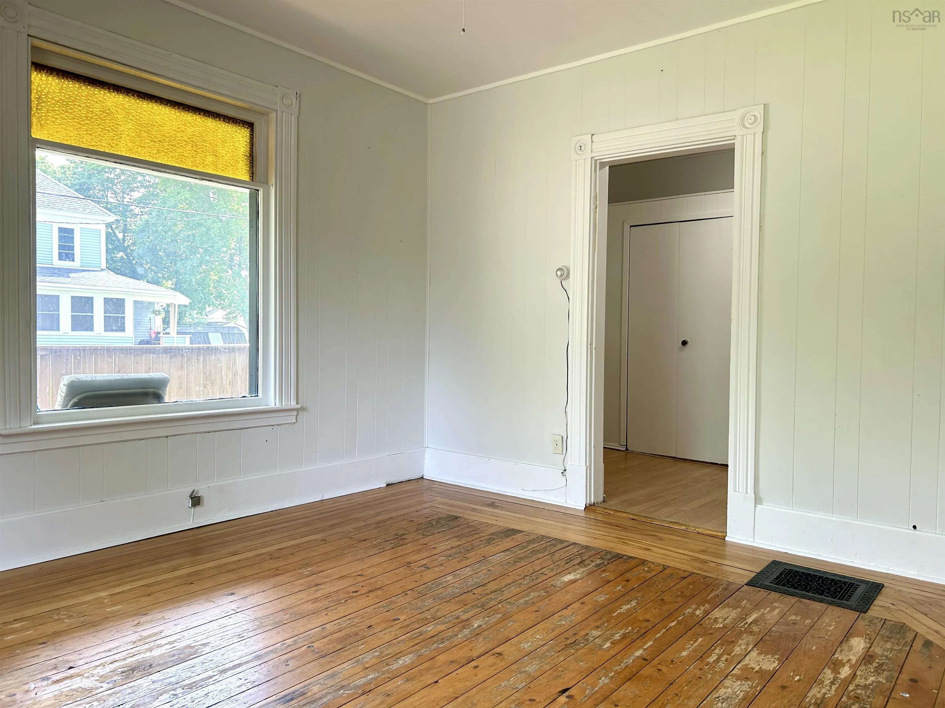 47 Spring Street, Amherst, NS B4H 1S1, 8 Bedrooms Bedrooms, ,Residential Income,For Sale,Spring,202522720