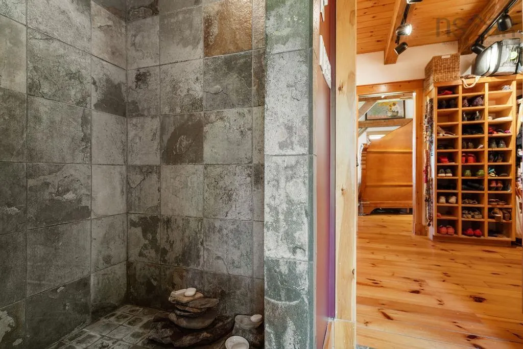 65 Meadow Breeze Lane, Kings Head Ns B2h 5c4, 5 Bedrooms Bedrooms, ,5 BathroomsBathrooms,Residential,For Sale,Meadow Breeze,202417797