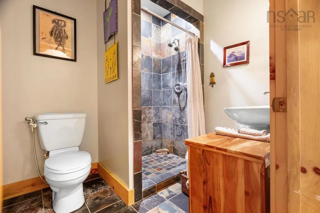 65 Meadow Breeze Lane, Kings Head Ns B2h 5c4, 5 Bedrooms Bedrooms, ,5 BathroomsBathrooms,Residential,For Sale,Meadow Breeze,202417797