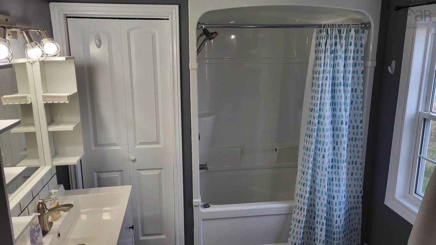 34 Wharf Road, Bush Island, NS B0R 1C0, 3 Bedrooms Bedrooms, ,1 BathroomBathrooms,Residential,For Sale,Wharf,202521203