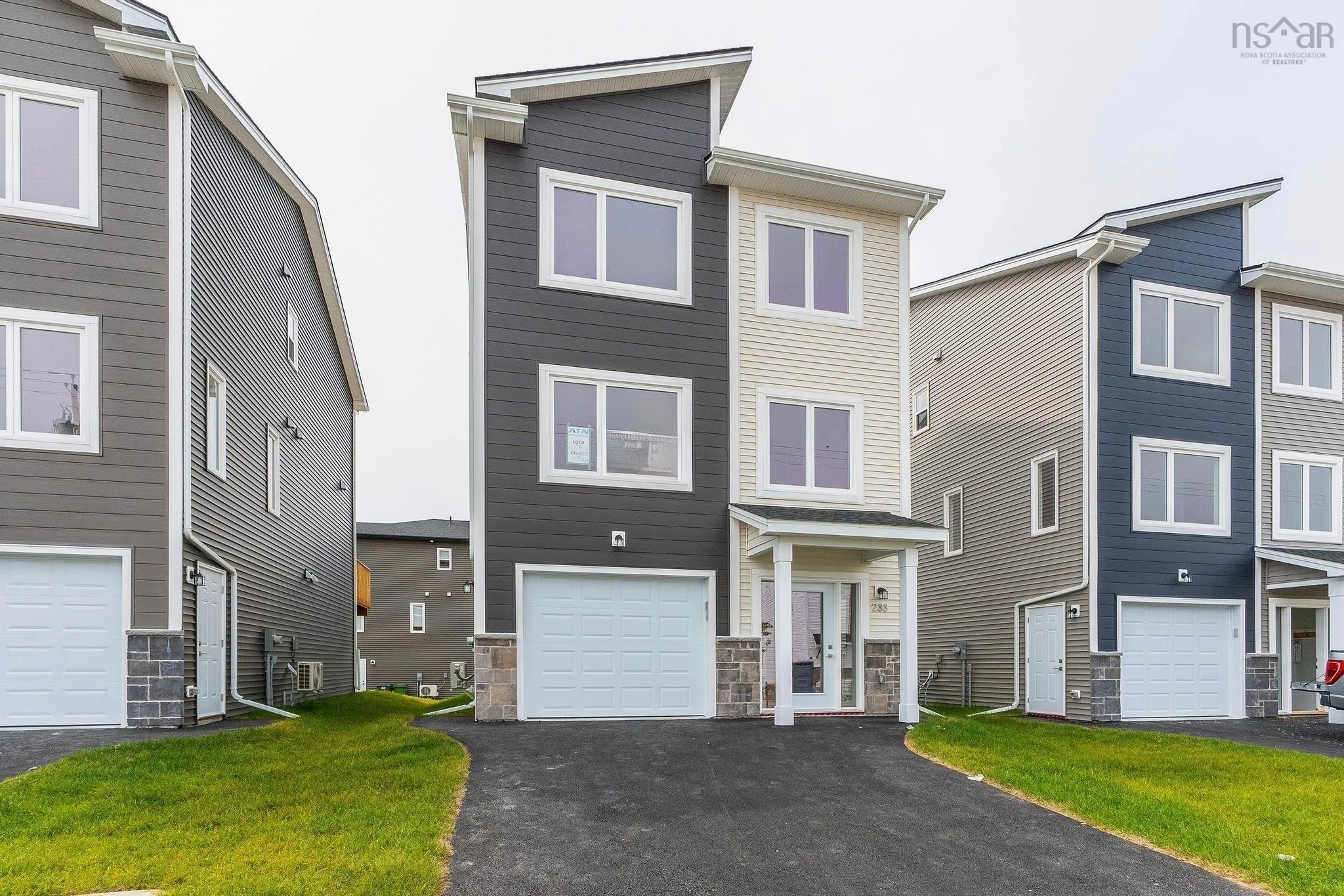 Zeppelin Crescent, Beechville Ns B3t 0b0, 4 Bedrooms Bedrooms, ,4 BathroomsBathrooms,Residential,For Sale,Zeppelin,202509911