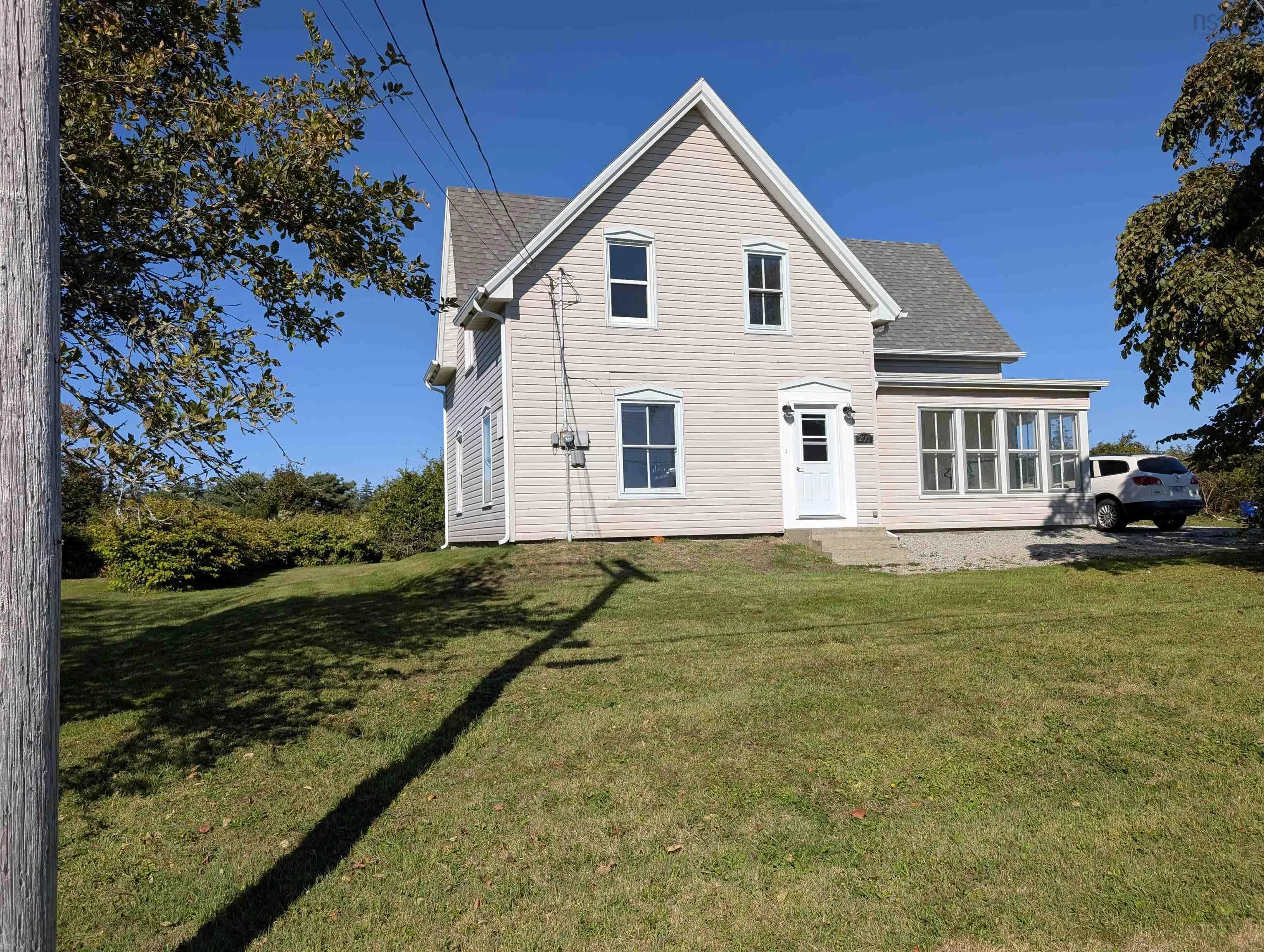 200 Argyle Street, Yarmouth, NS B5A 3X3, 5 Bedrooms Bedrooms, ,2 BathroomsBathrooms,Residential,For Sale,Argyle,202523478