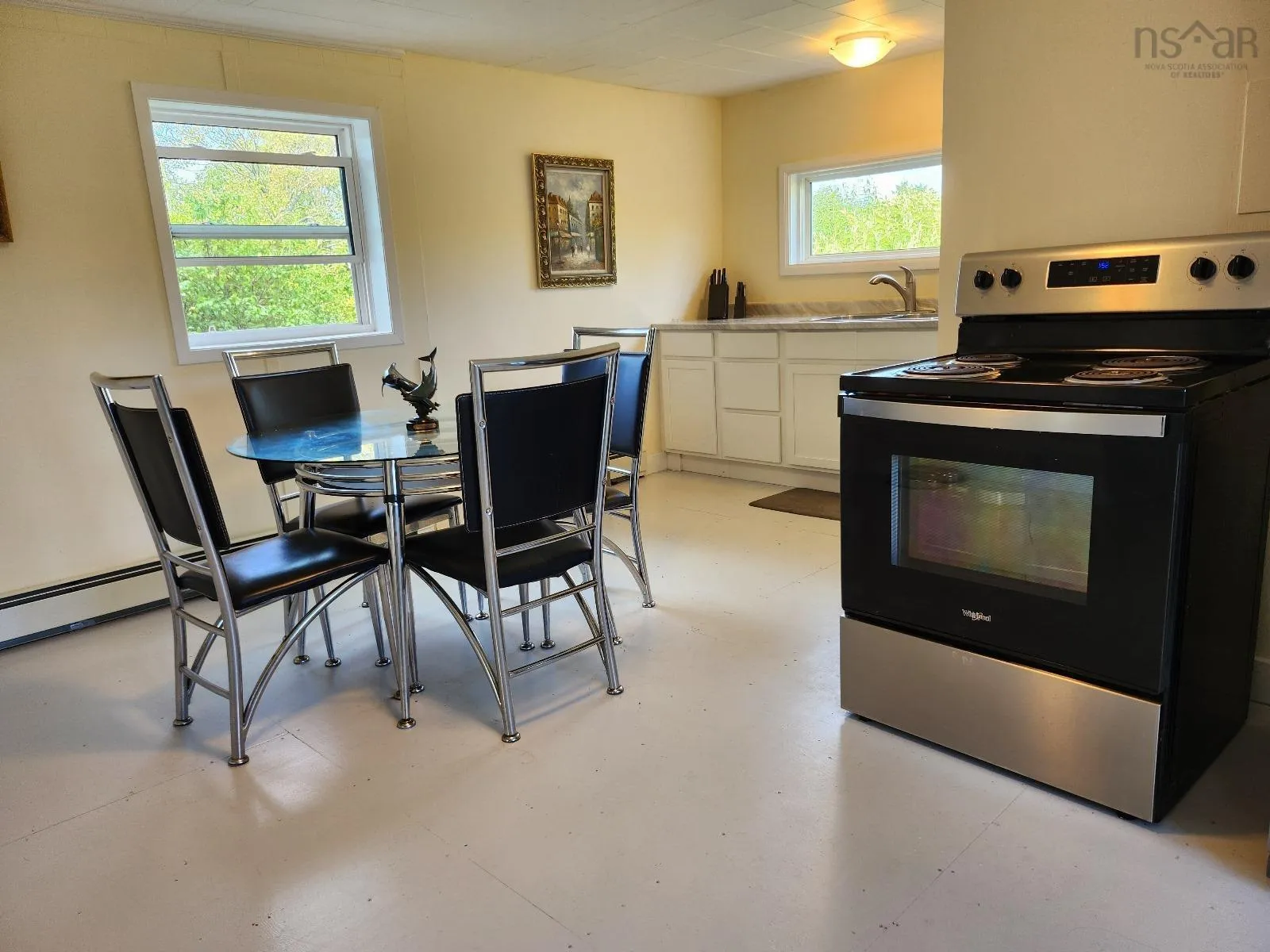200 Argyle Street, Yarmouth, NS B5A 3X3, 5 Bedrooms Bedrooms, ,2 BathroomsBathrooms,Residential,For Sale,Argyle,202523478