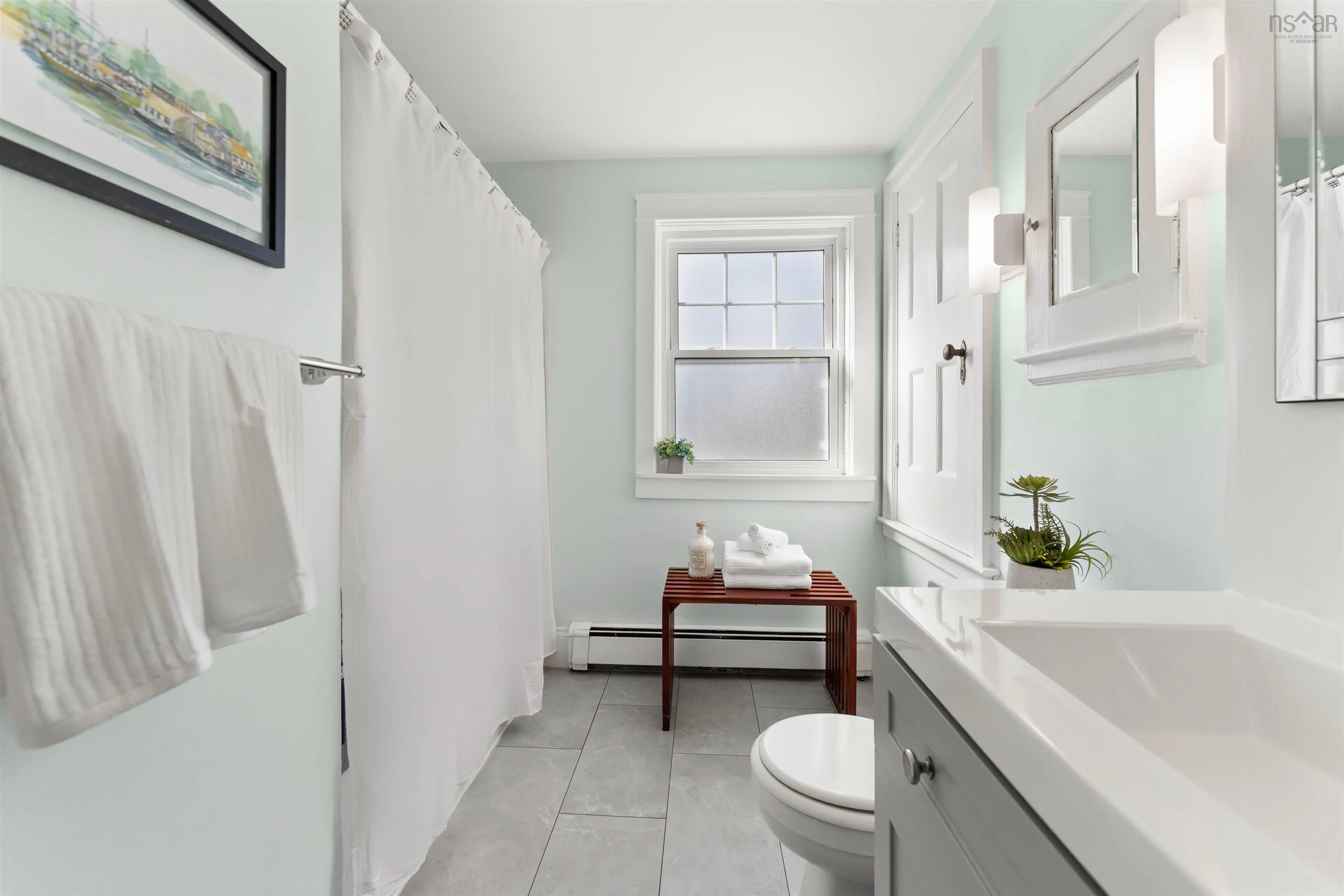 70 Oakdene Avenue, Kentville, NS B4N 2B9, 3 Bedrooms Bedrooms, ,1 BathroomBathrooms,Residential,For Sale,Oakdene,202524933