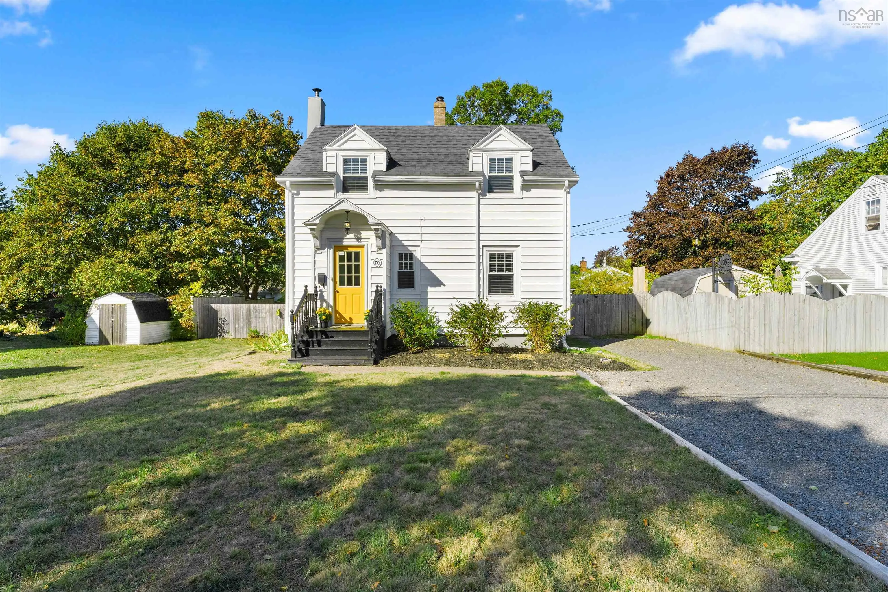 70 Oakdene Avenue, Kentville, NS B4N 2B9, 3 Bedrooms Bedrooms, ,1 BathroomBathrooms,Residential,For Sale,Oakdene,202524933