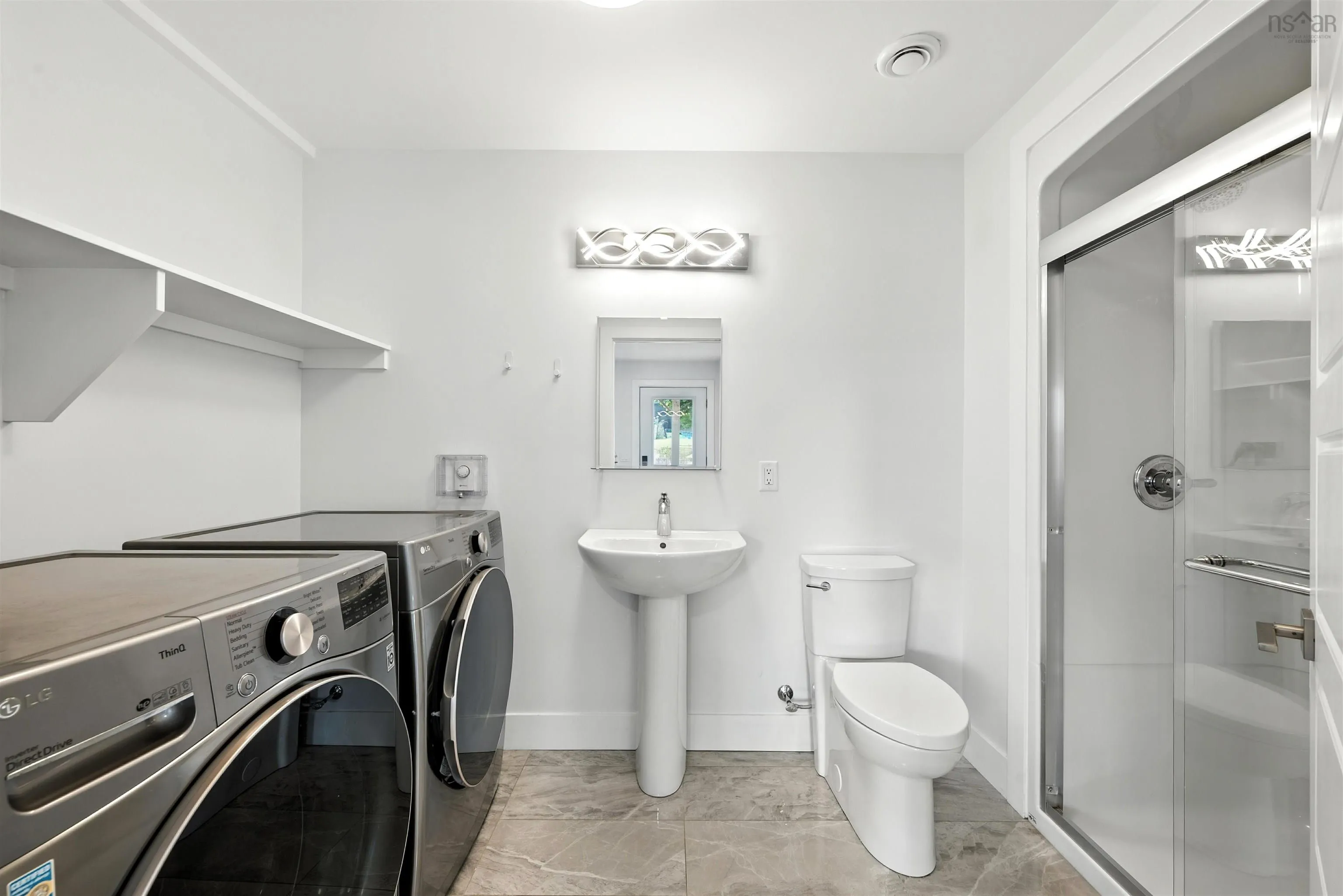 160 Lewis Drive, Bedford, NS B4B 1K9, 4 Bedrooms Bedrooms, ,4 BathroomsBathrooms,Residential,For Sale,Lewis,202519988