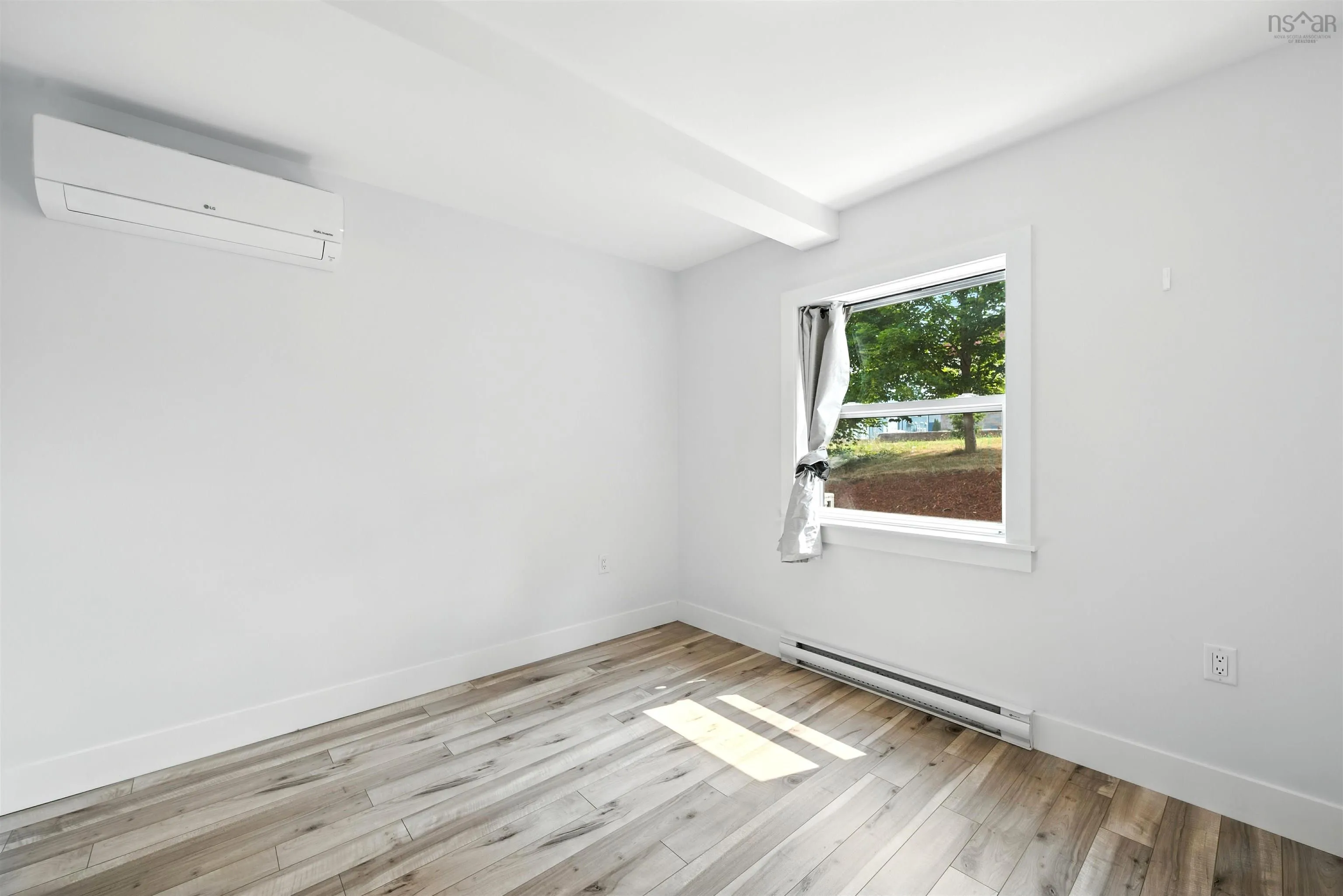 160 Lewis Drive, Bedford, NS B4B 1K9, 4 Bedrooms Bedrooms, ,4 BathroomsBathrooms,Residential,For Sale,Lewis,202519988