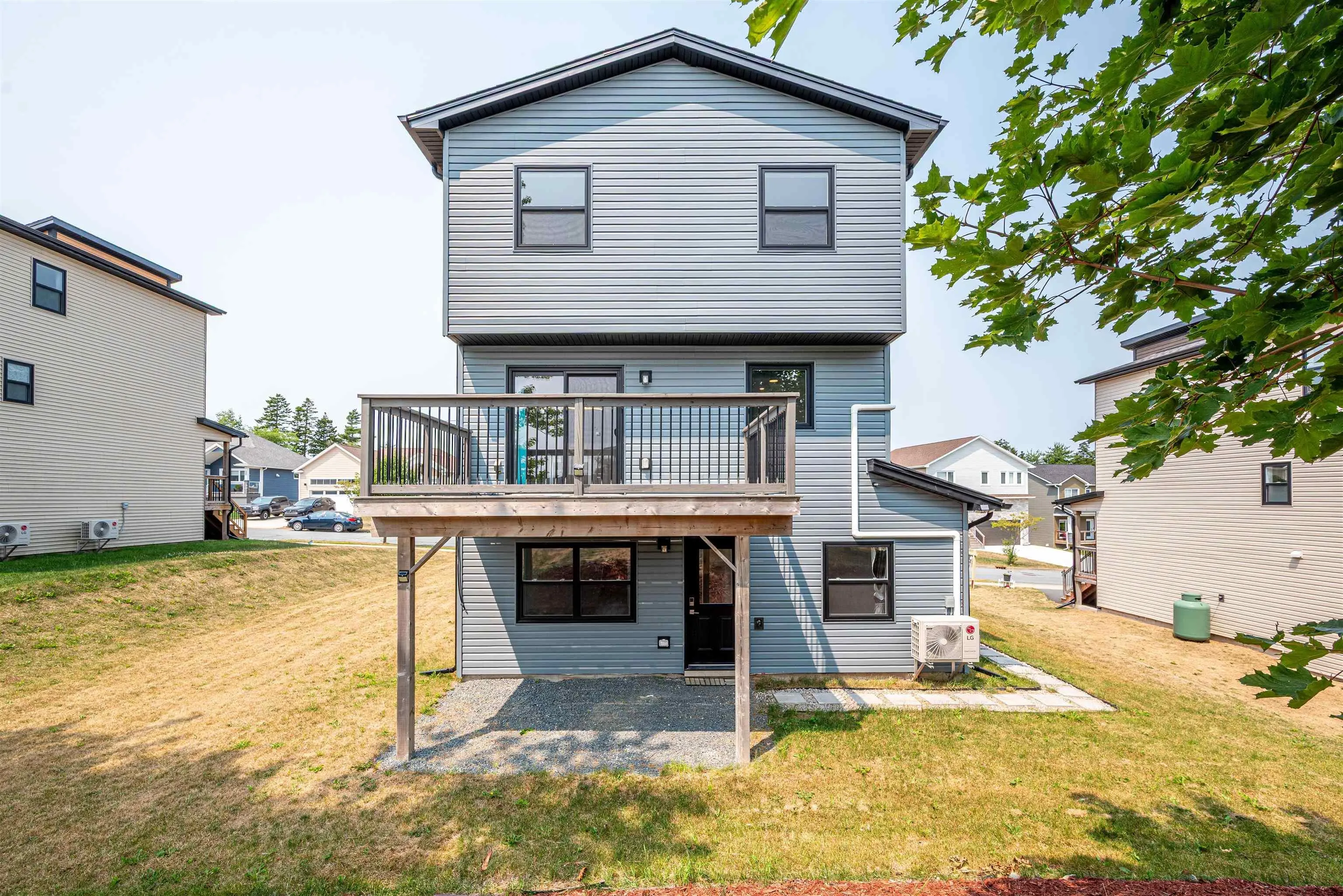 160 Lewis Drive, Bedford, NS B4B 1K9, 4 Bedrooms Bedrooms, ,4 BathroomsBathrooms,Residential,For Sale,Lewis,202519988