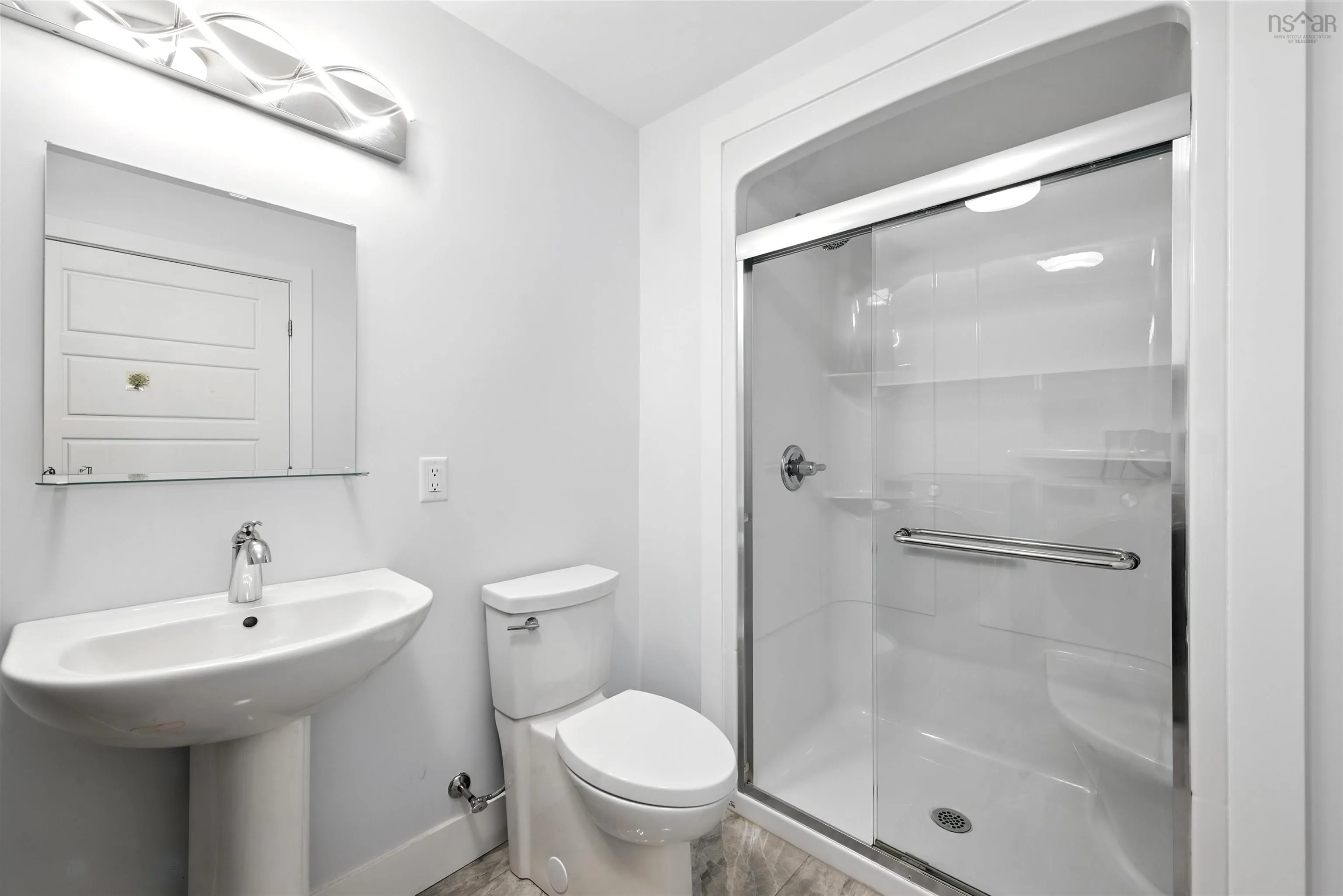 160 Lewis Drive, Bedford, NS B4B 1K9, 4 Bedrooms Bedrooms, ,4 BathroomsBathrooms,Residential,For Sale,Lewis,202519988