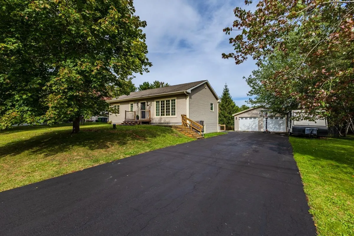 50 Coldstream Drive, Valley, NS B6L 3E9, 3 Bedrooms Bedrooms, ,2 BathroomsBathrooms,Residential,For Sale,Coldstream,202522791