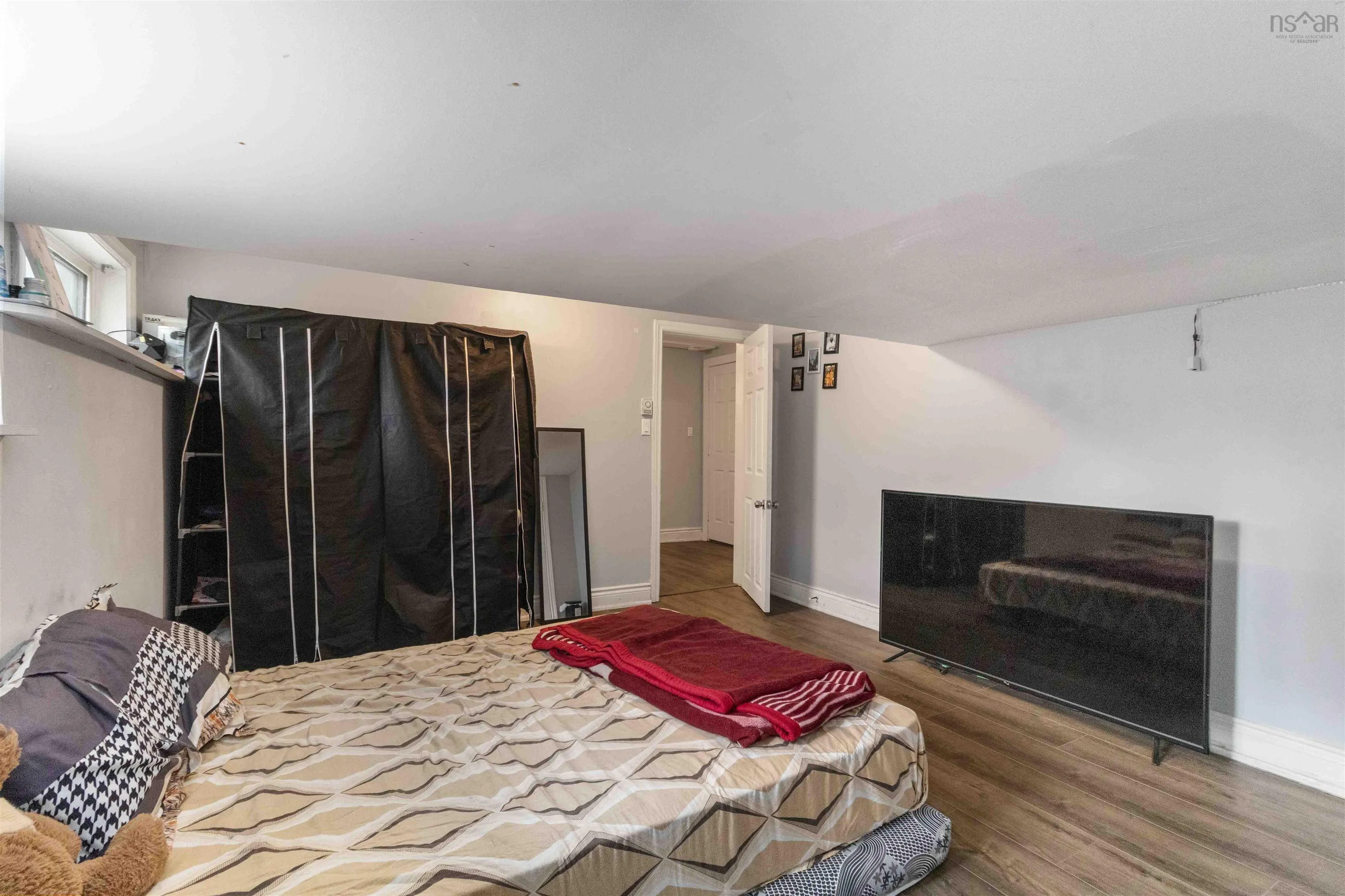 801 Old Sackville Road, Lower Sackville, NS B4E 1R2, 5 Bedrooms Bedrooms, ,5 BathroomsBathrooms,Residential,For Sale,Old Sackville,202522005