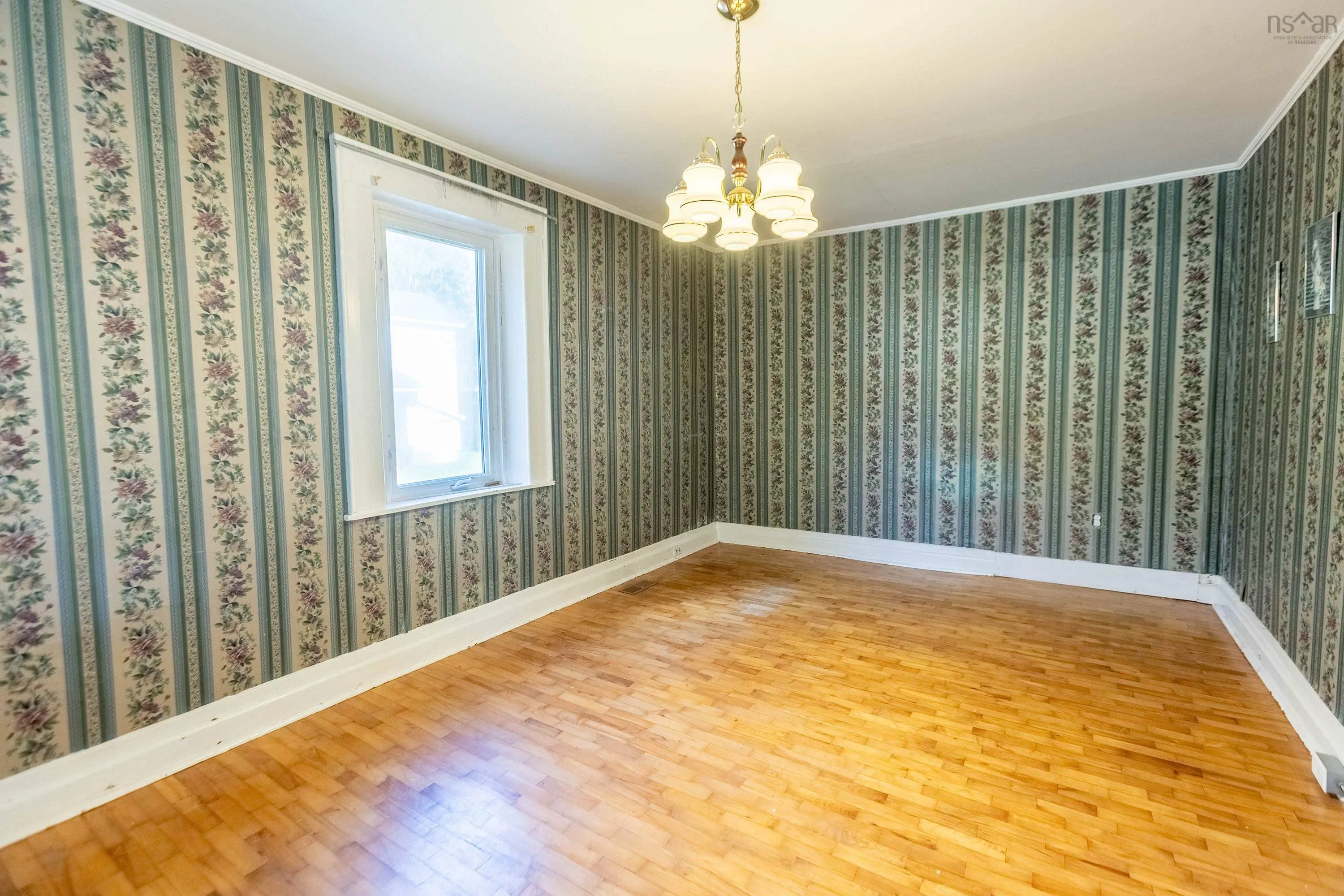 30 Victoria Street W, Amherst Ns B4h 1c1, 2 Bedrooms Bedrooms, ,1 BathroomBathrooms,Residential,For Sale,Victoria,202424287