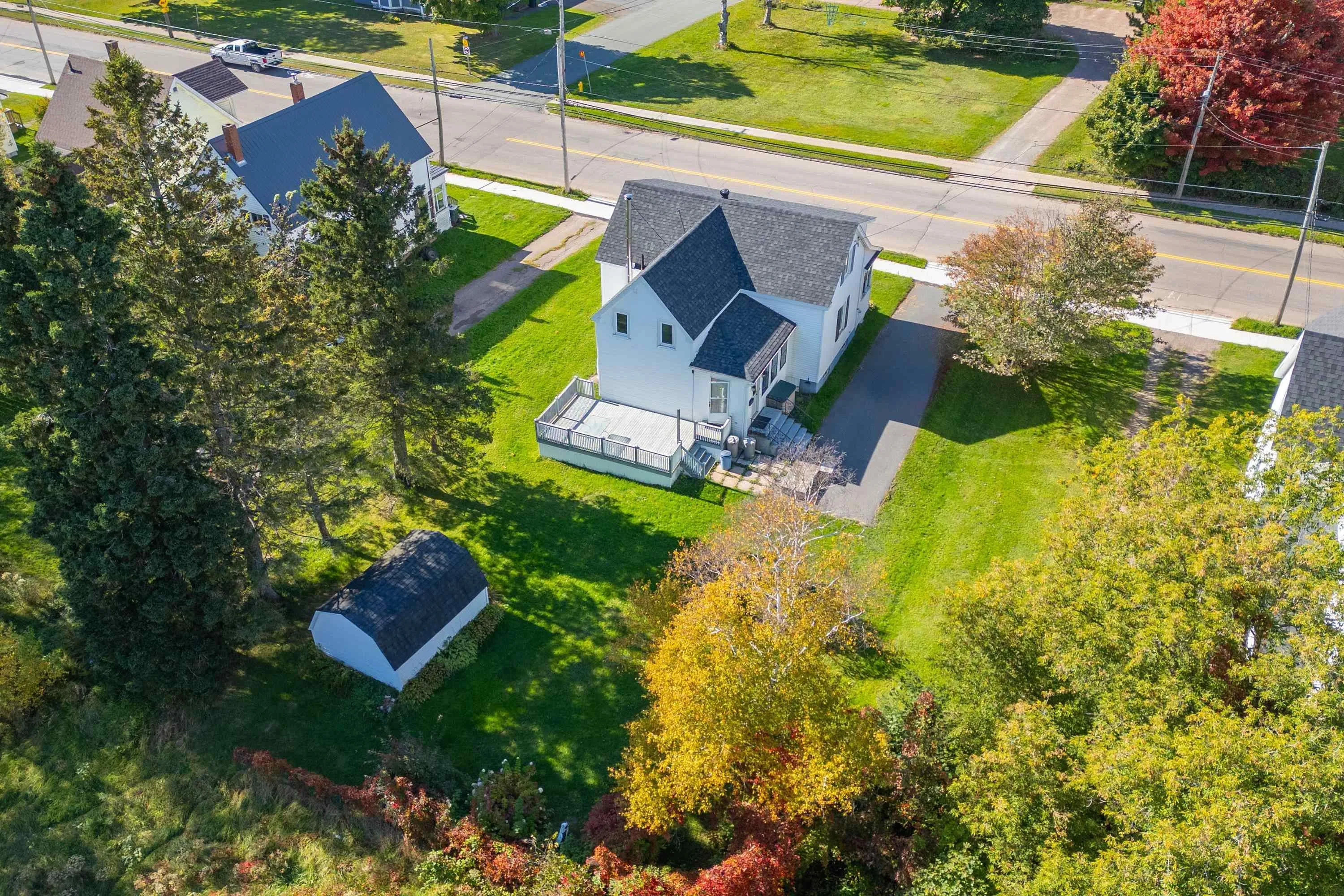 30 Victoria Street W, Amherst Ns B4h 1c1, 2 Bedrooms Bedrooms, ,1 BathroomBathrooms,Residential,For Sale,Victoria,202424287