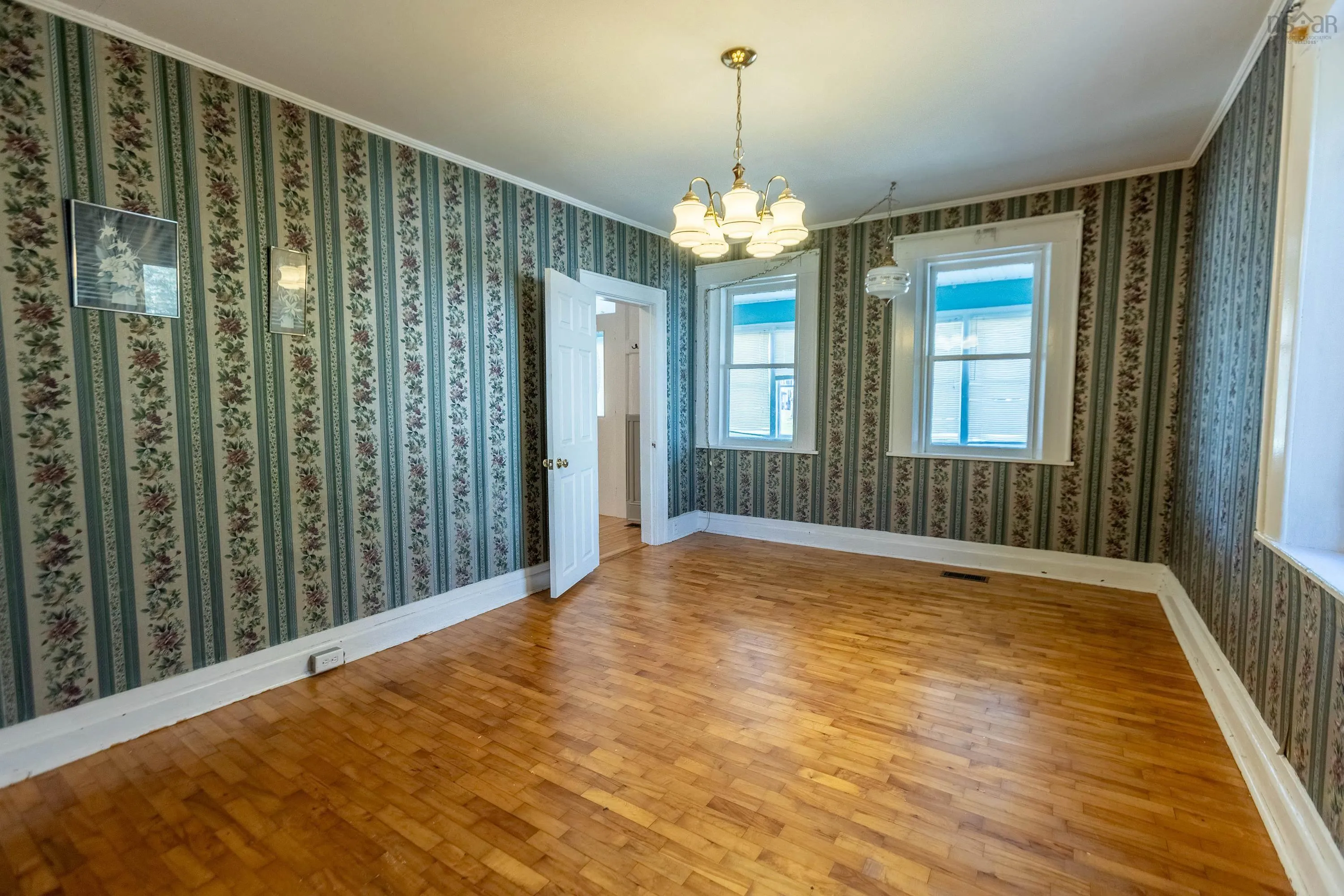 30 Victoria Street W, Amherst Ns B4h 1c1, 2 Bedrooms Bedrooms, ,1 BathroomBathrooms,Residential,For Sale,Victoria,202424287