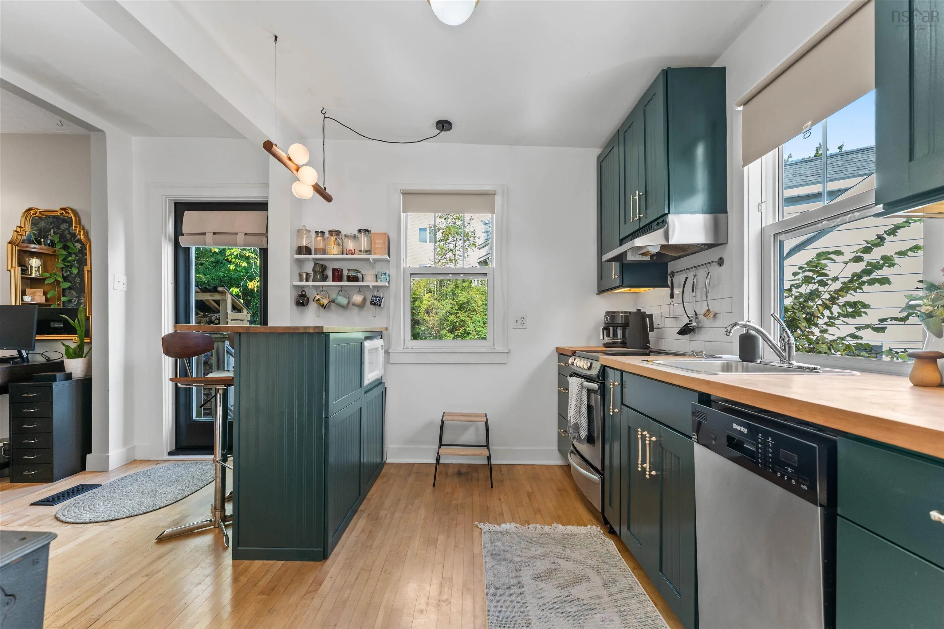117 Osborne Street, Halifax, NS B3N 3H5, 2 Bedrooms Bedrooms, ,1 BathroomBathrooms,Residential,For Sale,Osborne,202524211
