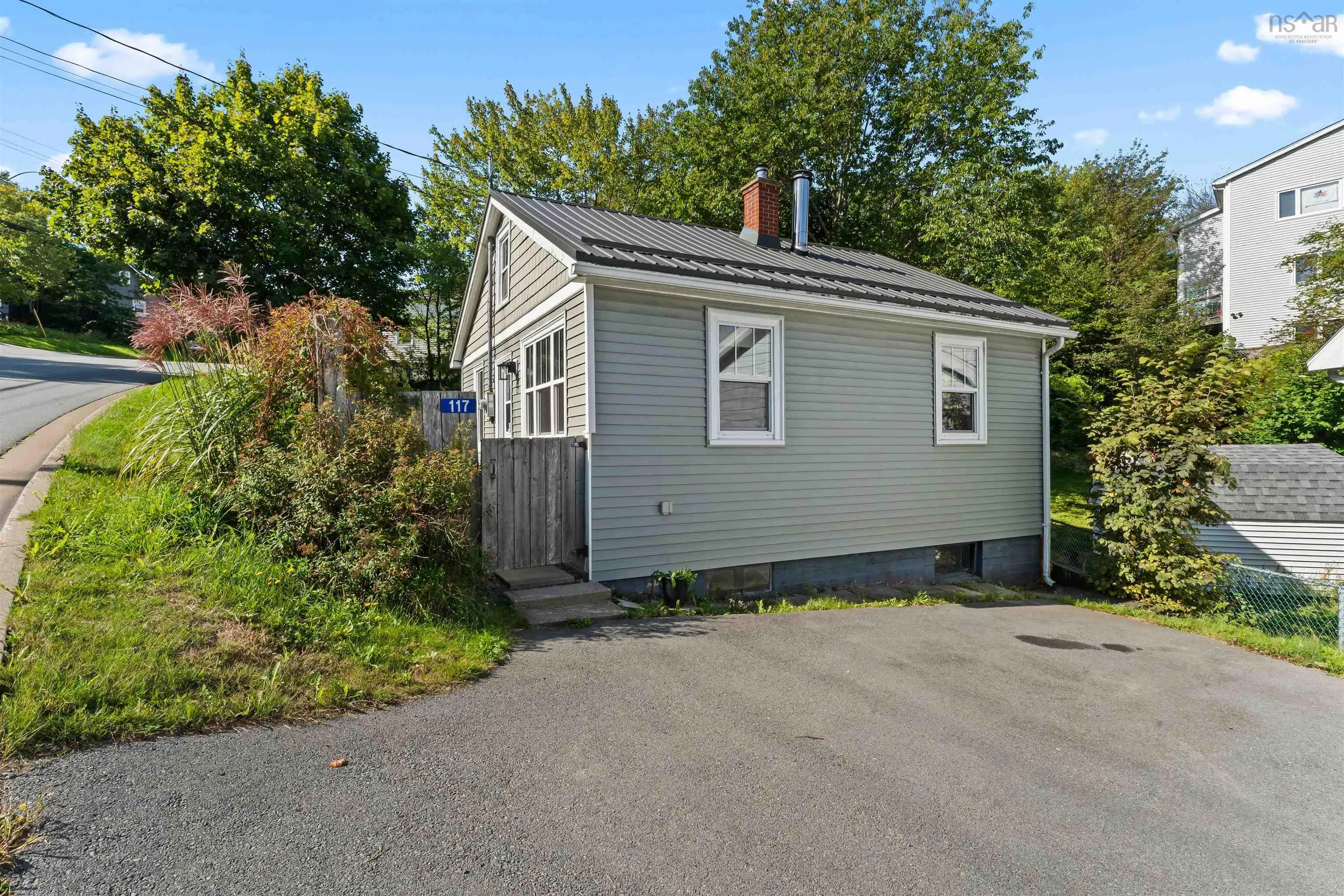 117 Osborne Street, Halifax, NS B3N 3H5, 2 Bedrooms Bedrooms, ,1 BathroomBathrooms,Residential,For Sale,Osborne,202524211
