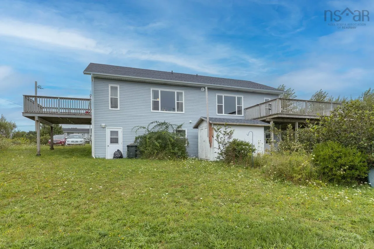 42-44 Bellmont Avenue, North Chegoggin Ns B5a 5k5, 5 Bedrooms Bedrooms, ,2 BathroomsBathrooms,Residential,For Sale,Bellmont,202508475
