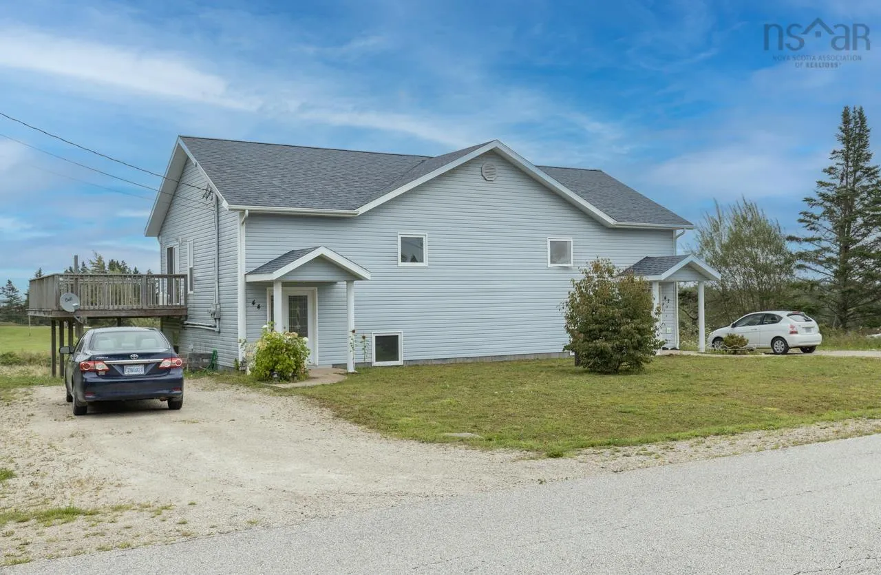 42-44 Bellmont Avenue, North Chegoggin Ns B5a 5k5, 5 Bedrooms Bedrooms, ,2 BathroomsBathrooms,Residential,For Sale,Bellmont,202508475