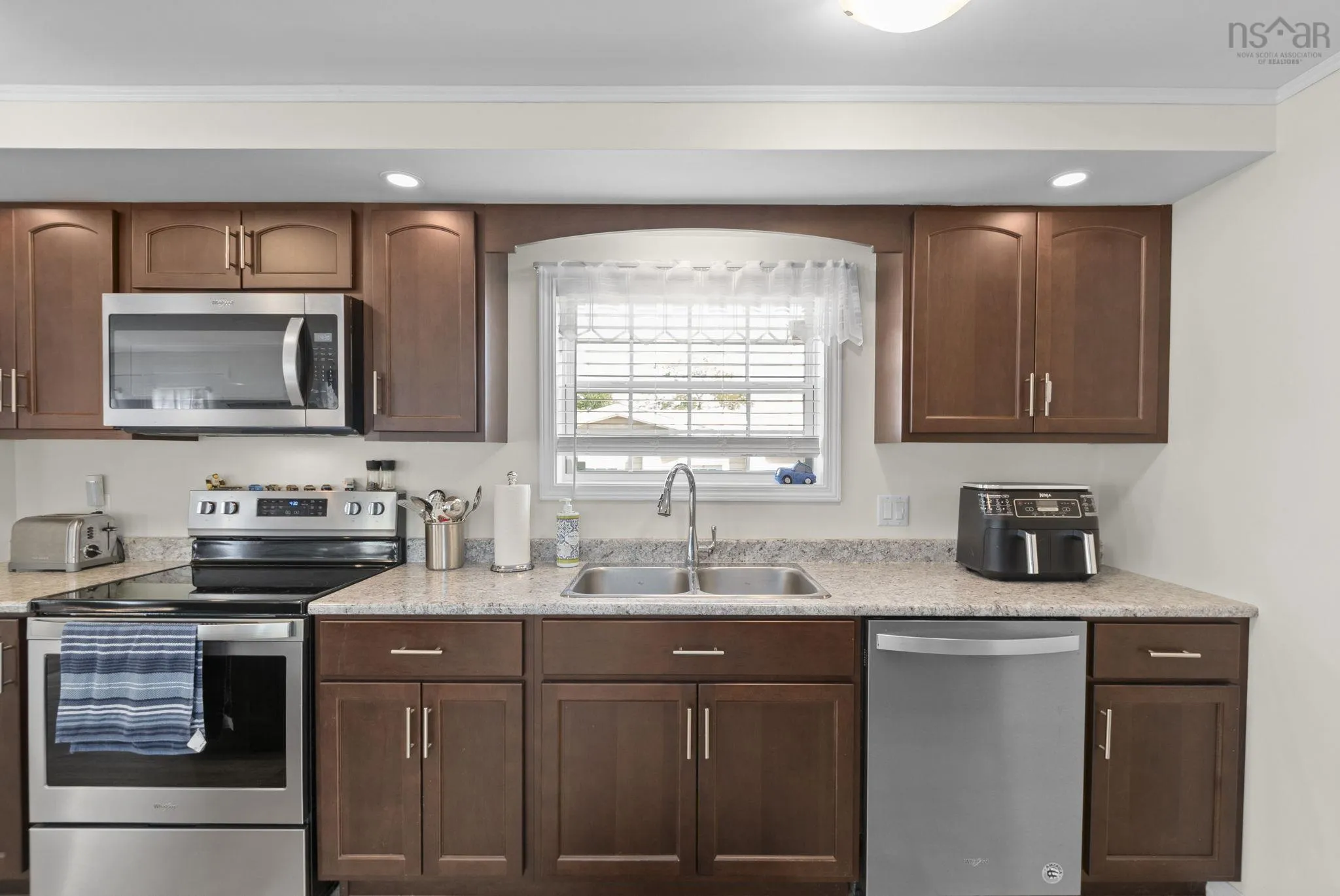24 Ninth Street, Lucasville, NS B4B 1R5, 3 Bedrooms Bedrooms, ,2 BathroomsBathrooms,Residential,For Sale,Ninth,202518813