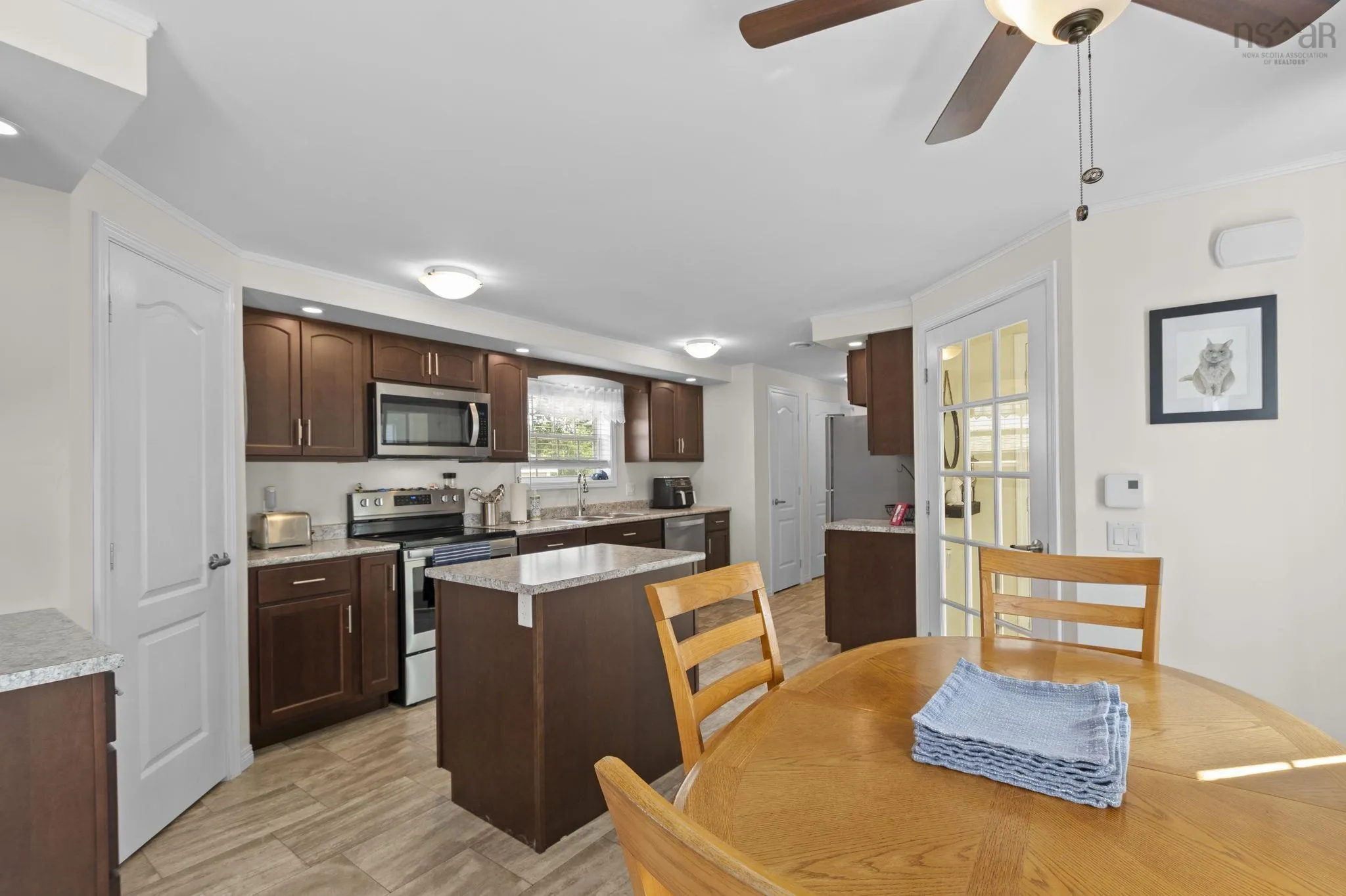 24 Ninth Street, Lucasville, NS B4B 1R5, 3 Bedrooms Bedrooms, ,2 BathroomsBathrooms,Residential,For Sale,Ninth,202518813