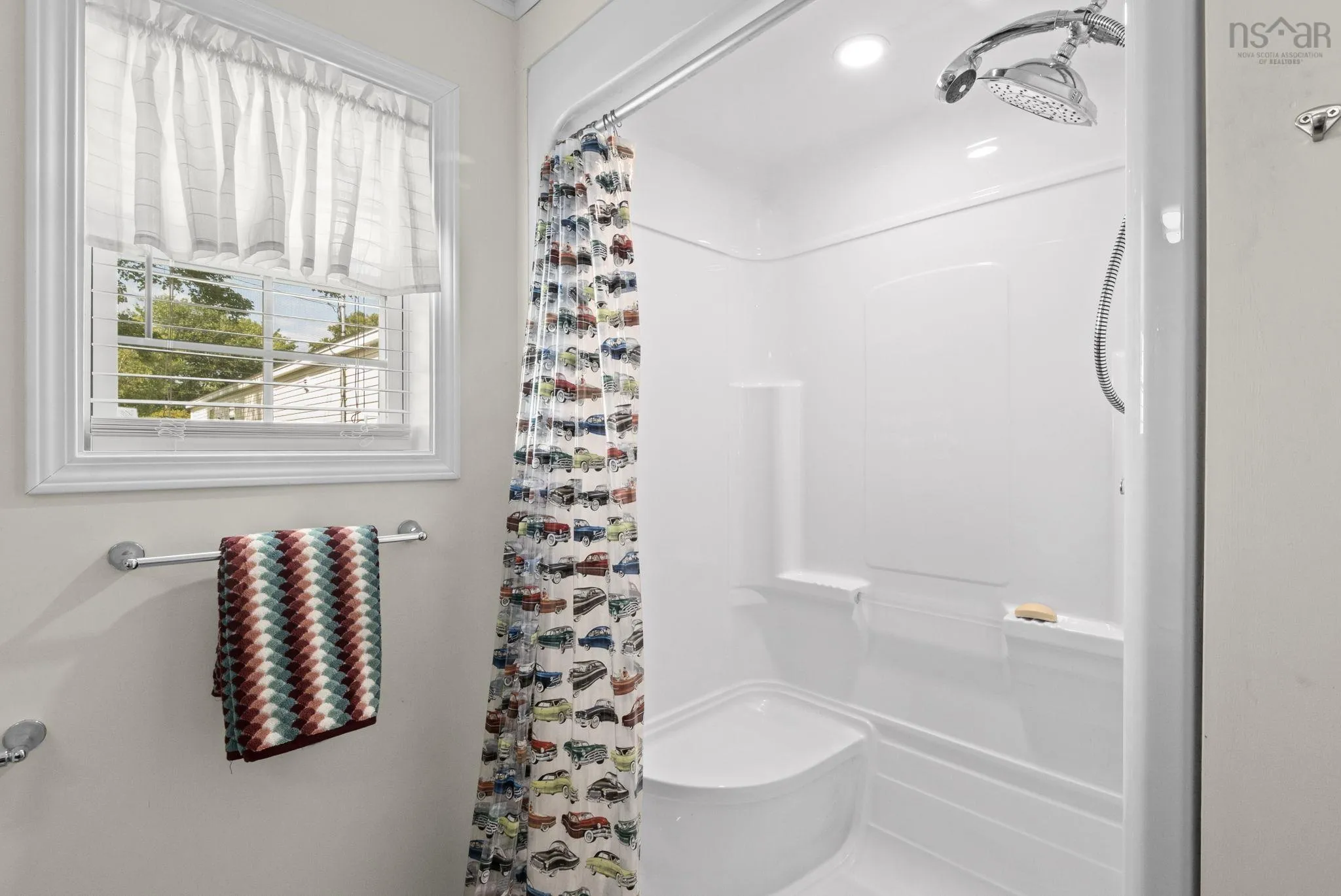24 Ninth Street, Lucasville, NS B4B 1R5, 3 Bedrooms Bedrooms, ,2 BathroomsBathrooms,Residential,For Sale,Ninth,202518813