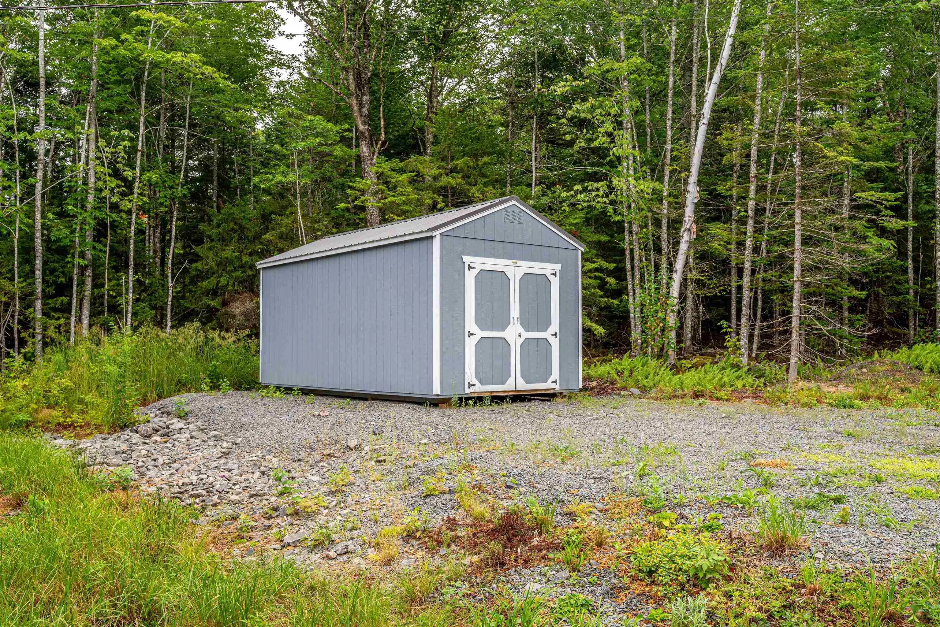 195 Middle Lake South Road, Vaughan, NS B0N 2T0, 3 Bedrooms Bedrooms, ,2 BathroomsBathrooms,Residential,For Sale,Middle Lake South Road,202519691