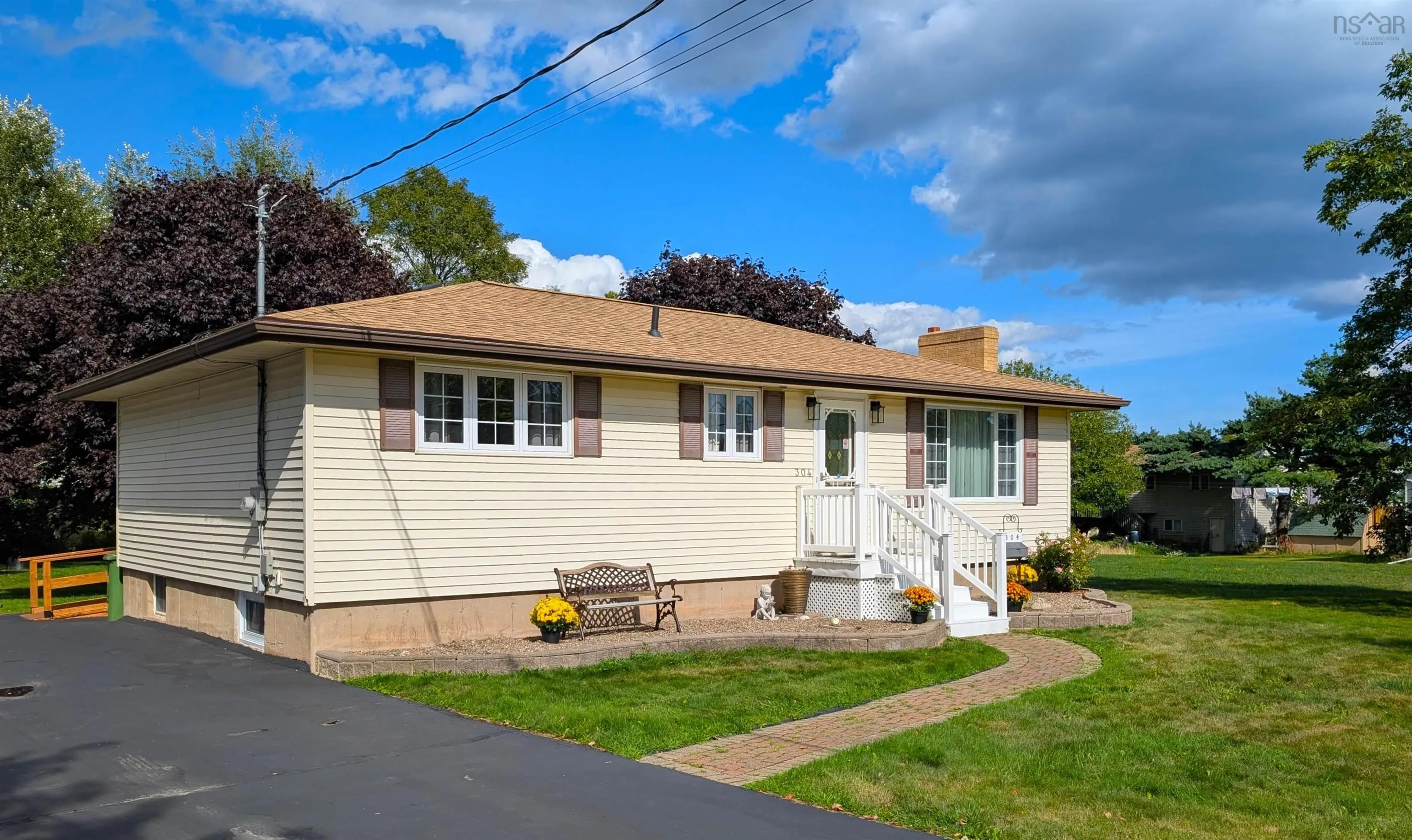 304 Astral Drive, Cole Harbour, NS B2V 1B8, 4 Bedrooms Bedrooms, ,2 BathroomsBathrooms,Residential,For Sale,Astral,202522366
