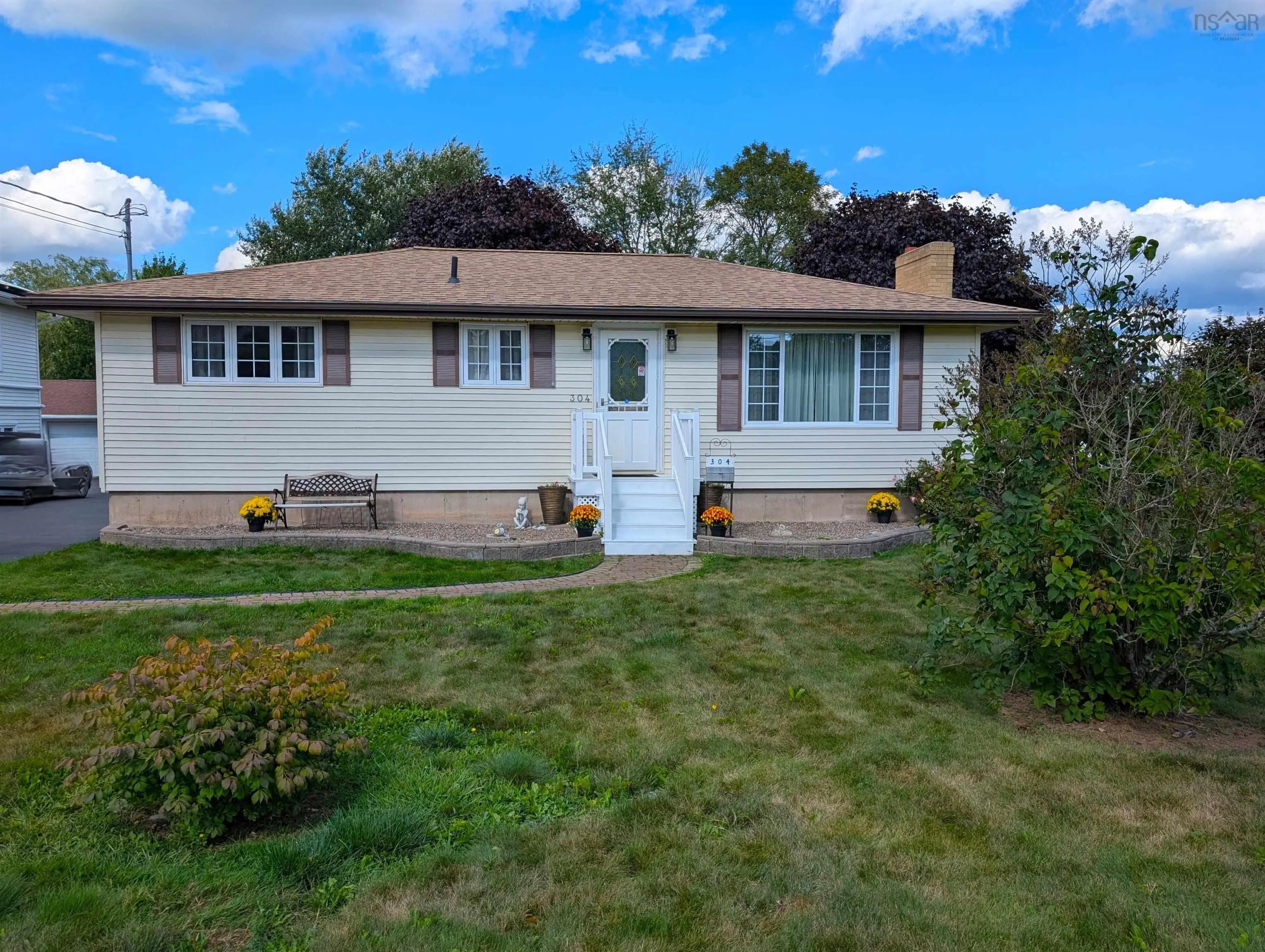 304 Astral Drive, Cole Harbour, NS B2V 1B8, 4 Bedrooms Bedrooms, ,2 BathroomsBathrooms,Residential,For Sale,Astral,202522366