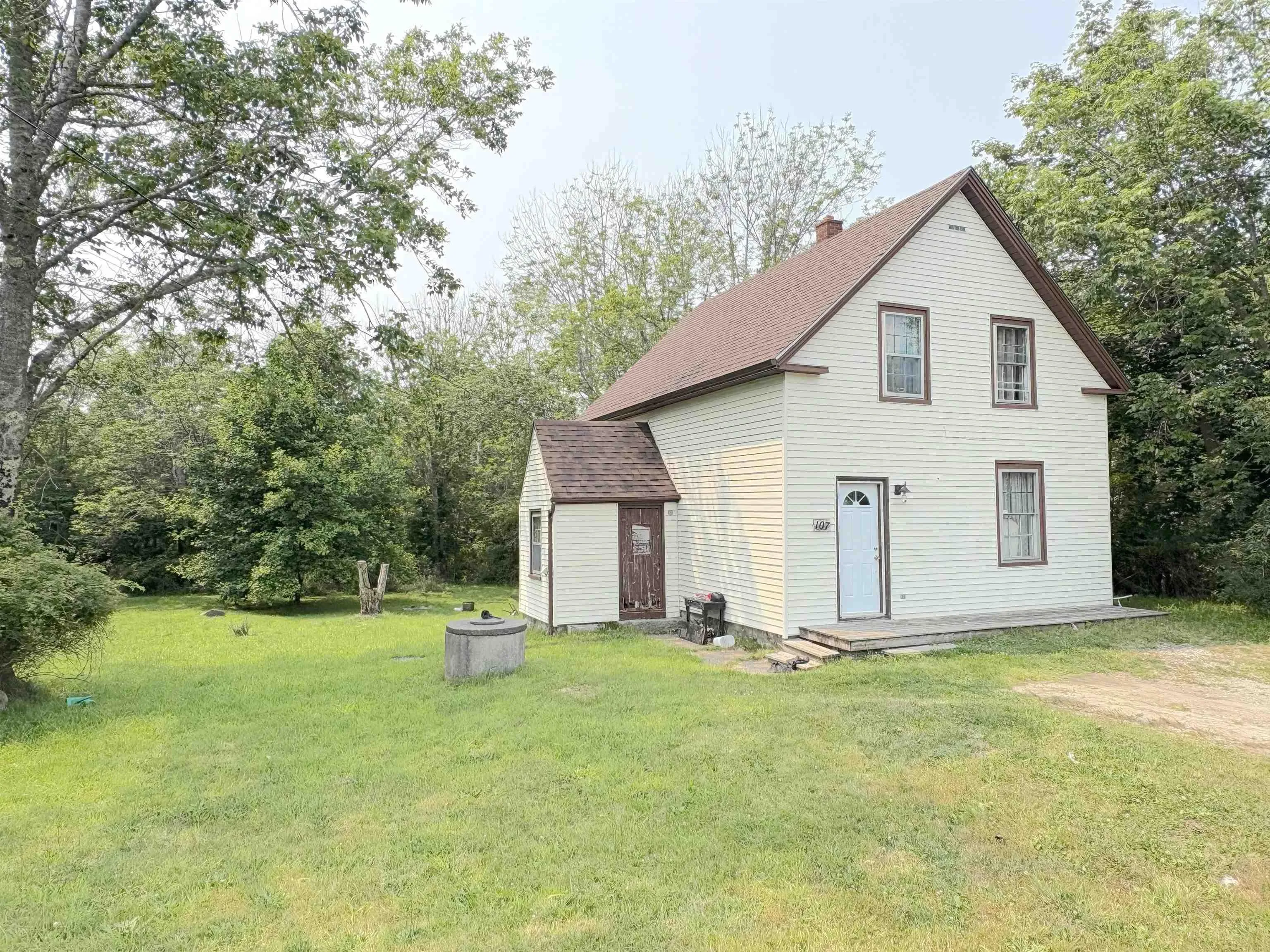 107 Parr Street, Shelburne, NS B0T 1W0, 3 Bedrooms Bedrooms, ,2 BathroomsBathrooms,Residential,For Sale,Parr,202519902