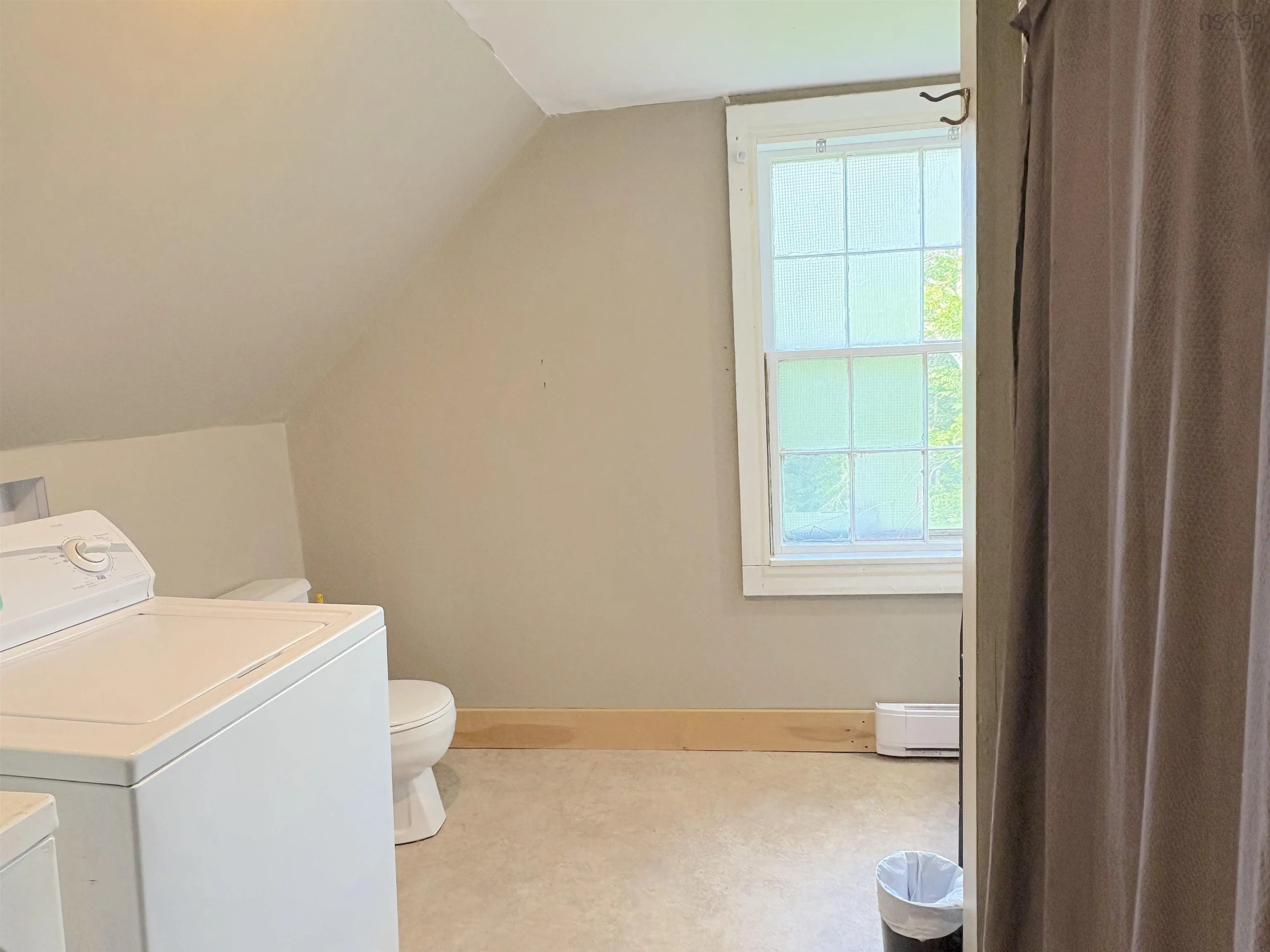 107 Parr Street, Shelburne, NS B0T 1W0, 3 Bedrooms Bedrooms, ,2 BathroomsBathrooms,Residential,For Sale,Parr,202519902