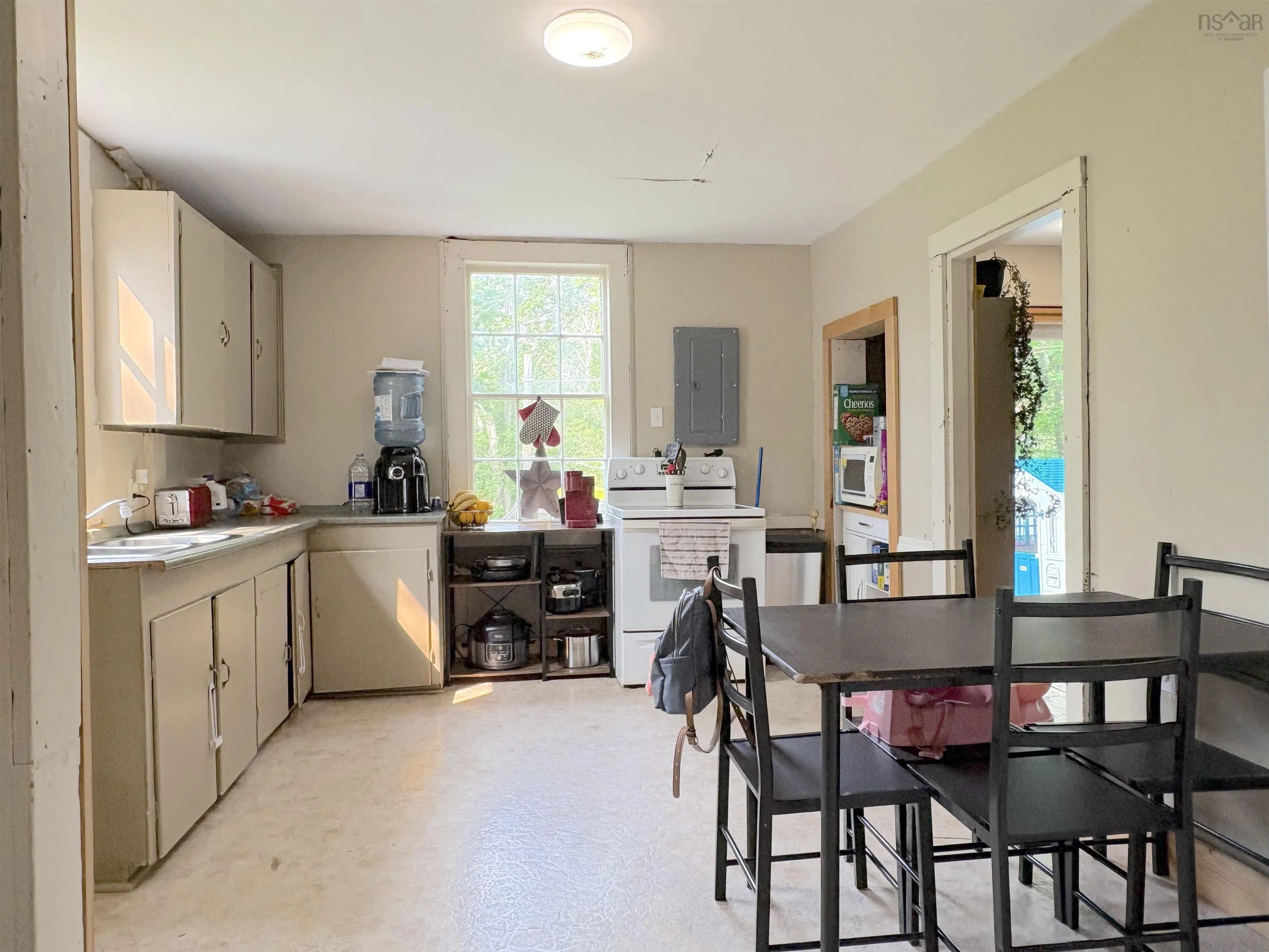 107 Parr Street, Shelburne, NS B0T 1W0, 3 Bedrooms Bedrooms, ,2 BathroomsBathrooms,Residential,For Sale,Parr,202519902