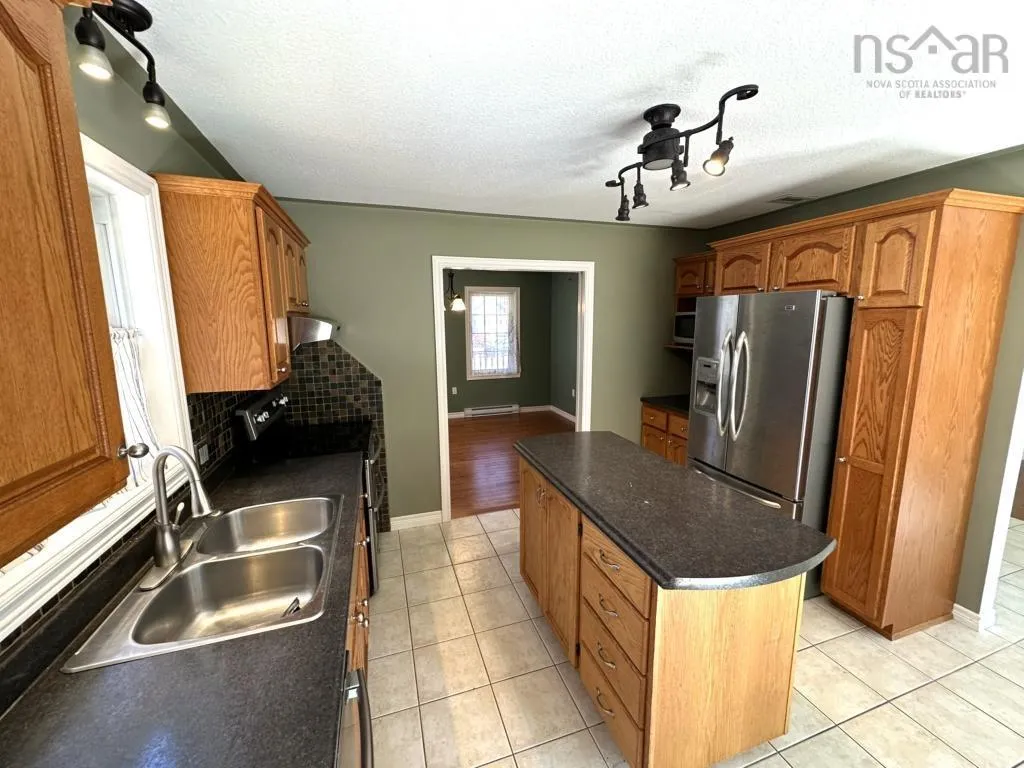 1779 Drummond Drive, Kingston, NS B0P 1R0, 4 Bedrooms Bedrooms, ,4 BathroomsBathrooms,Residential,For Sale,Drummond,202523648