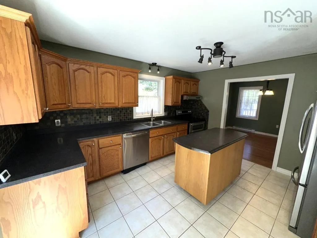 1779 Drummond Drive, Kingston, NS B0P 1R0, 4 Bedrooms Bedrooms, ,4 BathroomsBathrooms,Residential,For Sale,Drummond,202523648