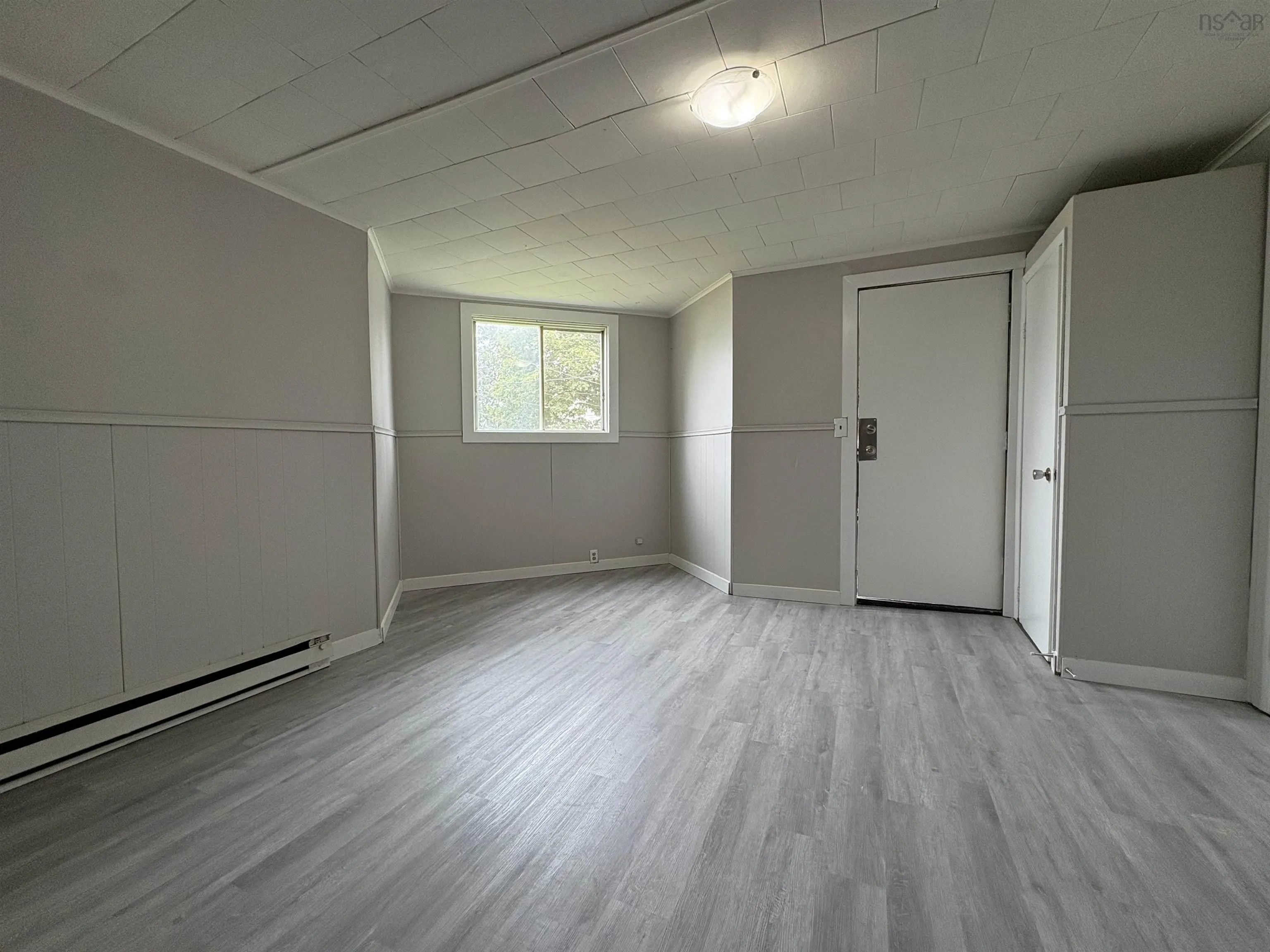 34 Oxford Avenue, Sydney Mines, NS B1V 2J2, 5 Bedrooms Bedrooms, ,Residential Income,For Sale,Oxford,202517467
