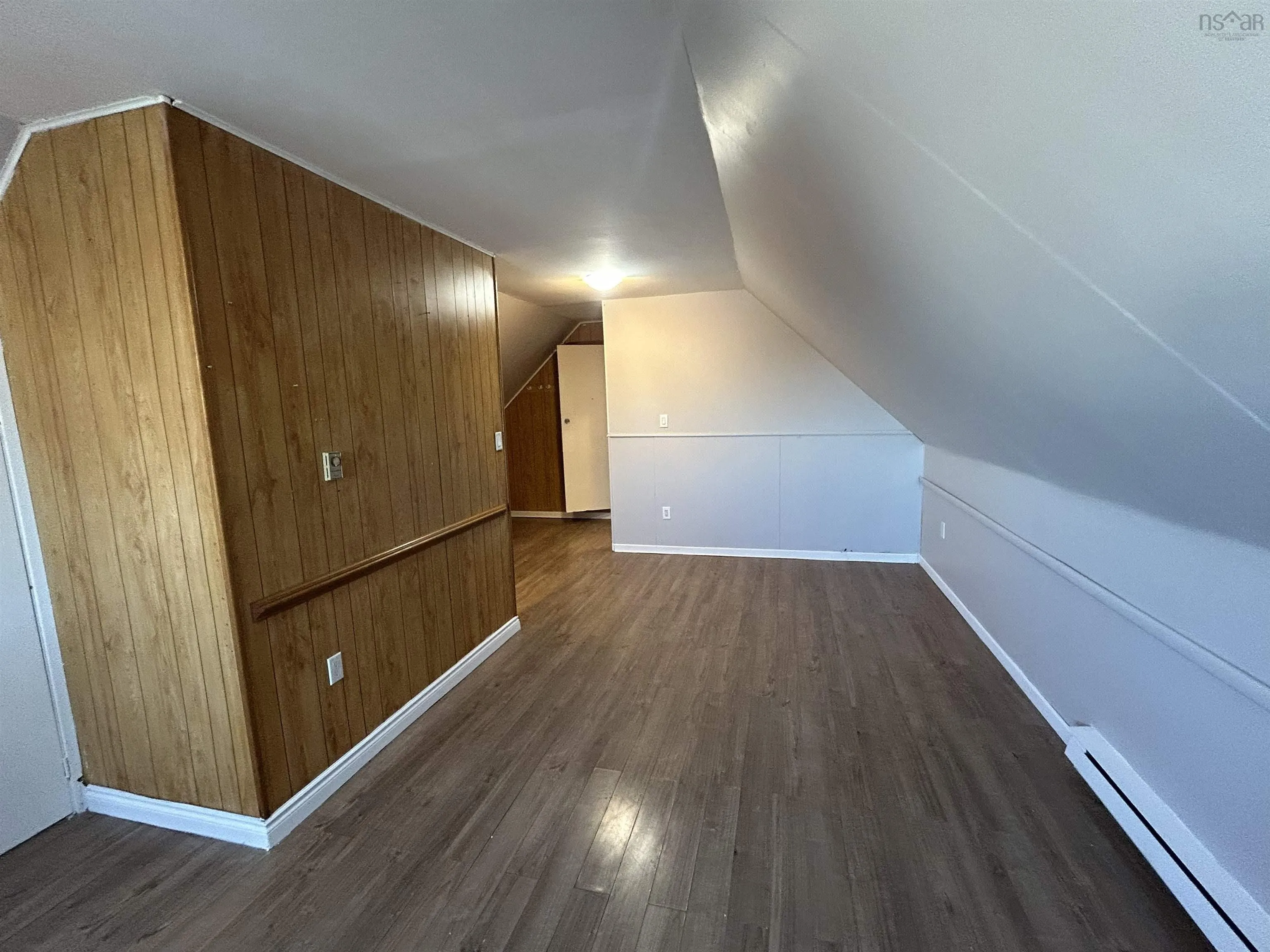 34 Oxford Avenue, Sydney Mines, NS B1V 2J2, 5 Bedrooms Bedrooms, ,Residential Income,For Sale,Oxford,202517467