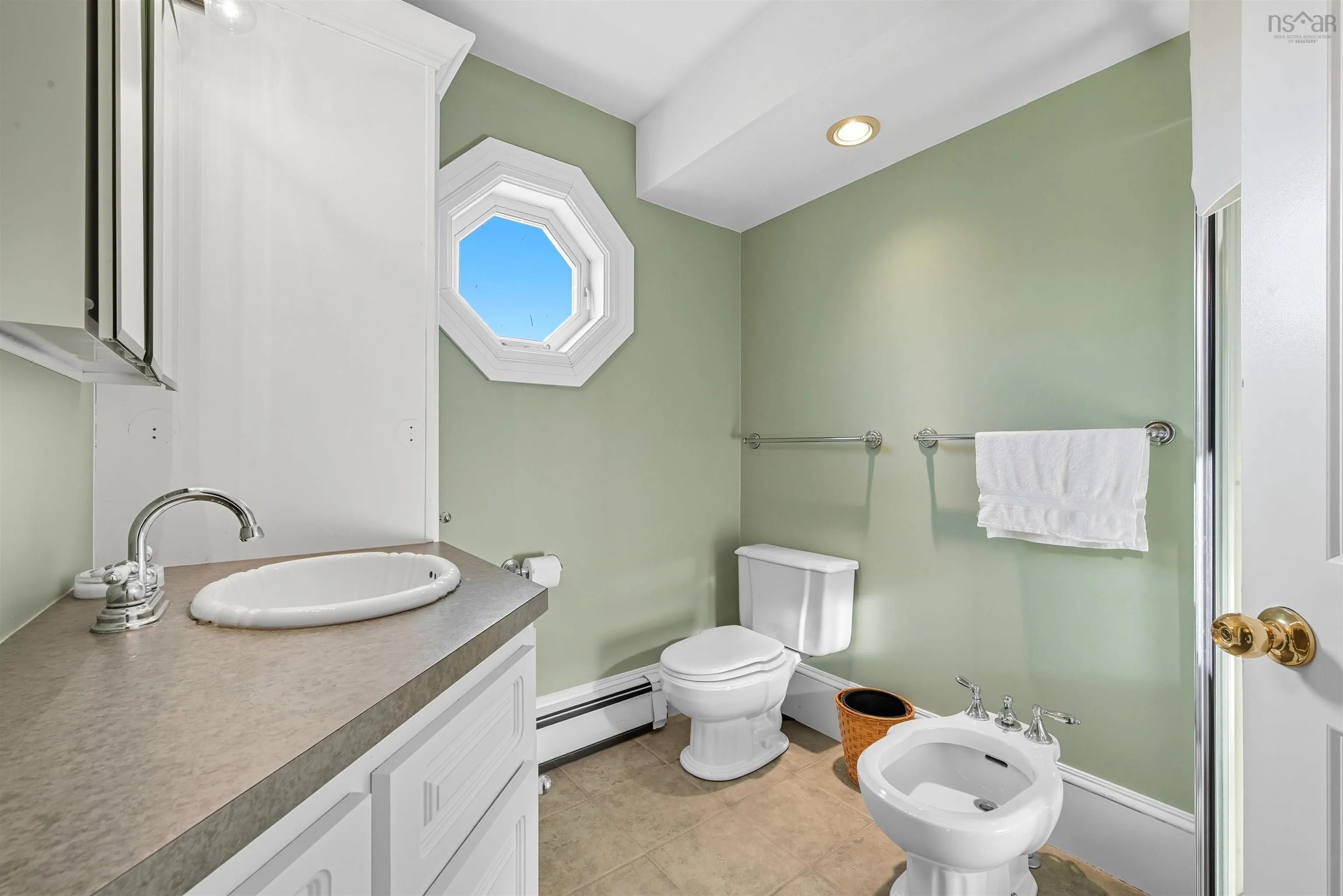 1852 Highway 311 Highway, West Lahave, NS B0R 1G0, 5 Bedrooms Bedrooms, ,3 BathroomsBathrooms,Residential,For Sale,Highway 331,202525490