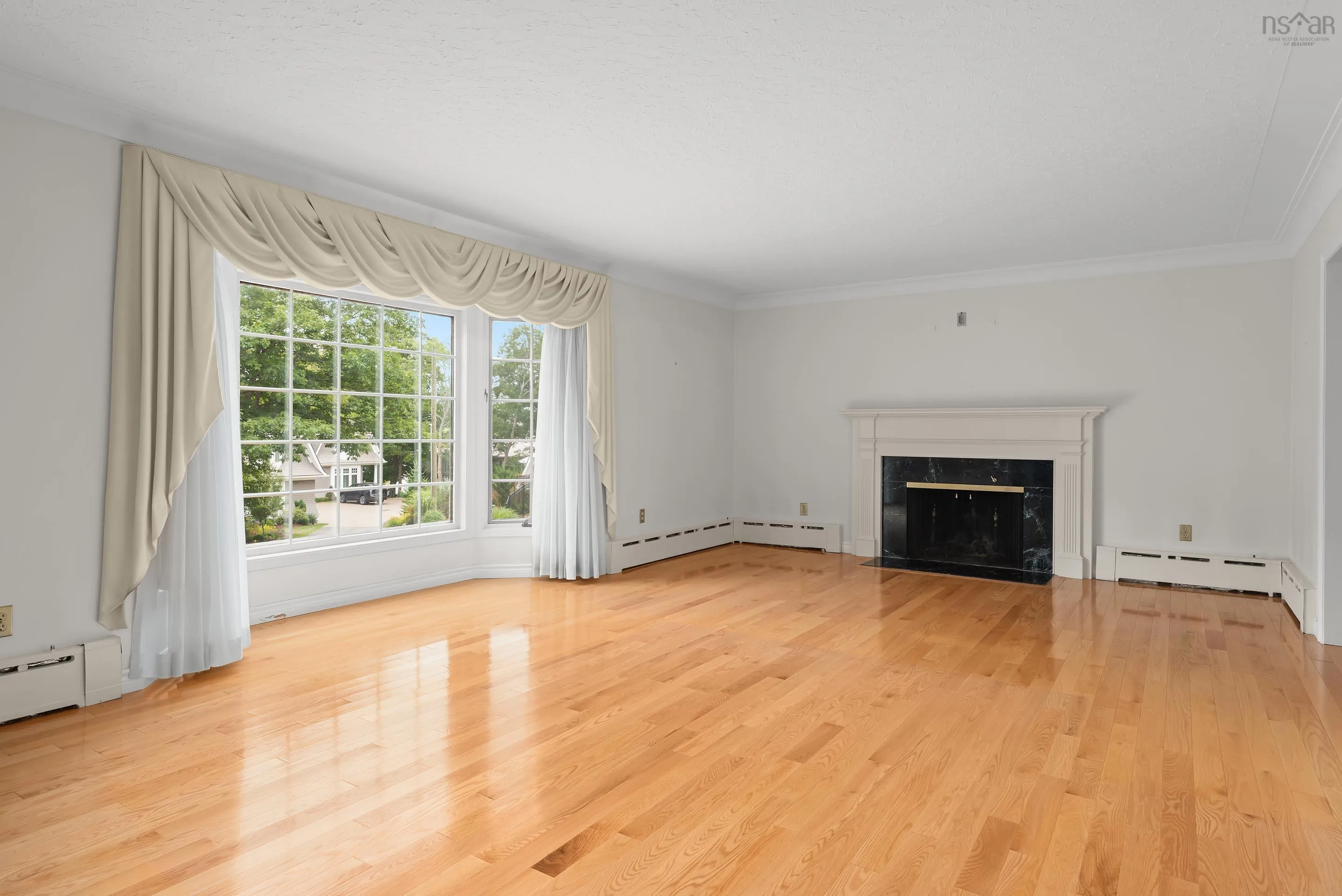 6 Edenbank Terrace, Dartmouth, NS B3A 3S4, 5 Bedrooms Bedrooms, ,4 BathroomsBathrooms,Residential,For Sale,Edenbank,202521932