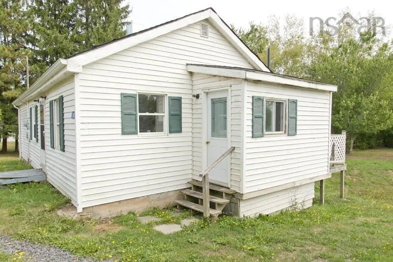 743 Falmouth Back Rd, Falmouth, NS B0P 1P0, 3 Bedrooms Bedrooms, ,1 BathroomBathrooms,Residential,For Sale,Falmouth Back Rd,202523292